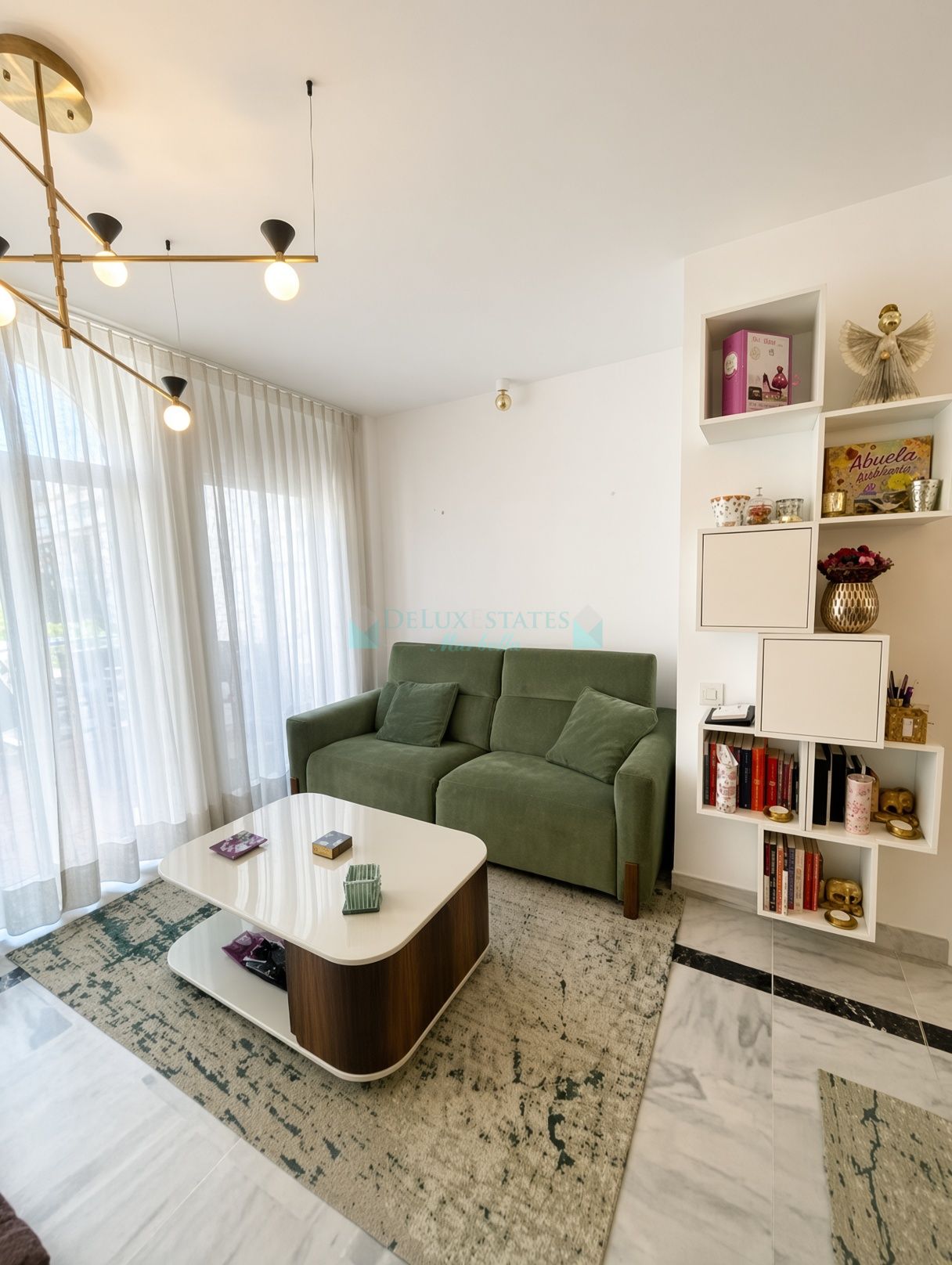Duplex for sale in Playa de la Fontanilla, Marbella