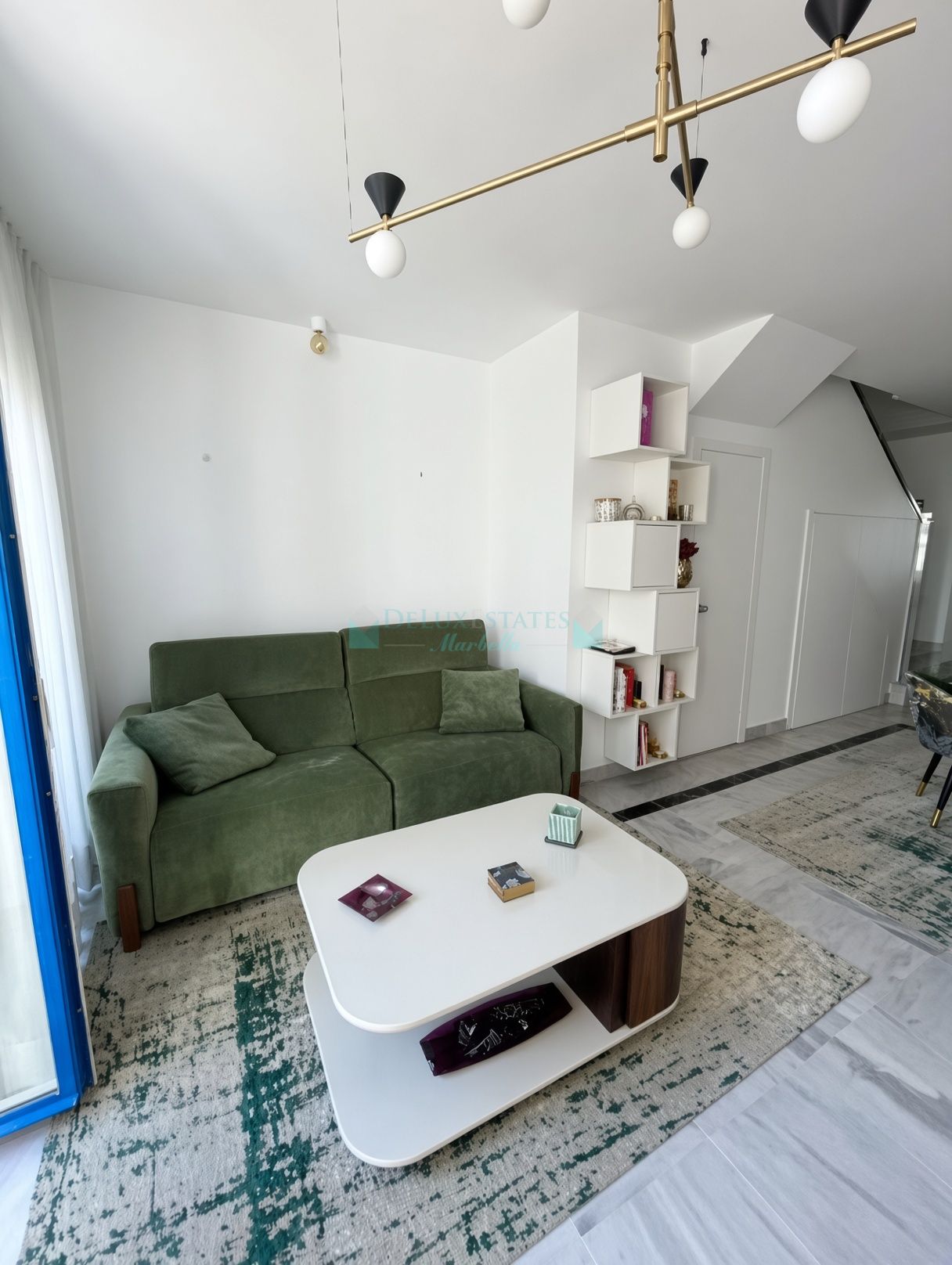 Duplex for sale in Playa de la Fontanilla, Marbella