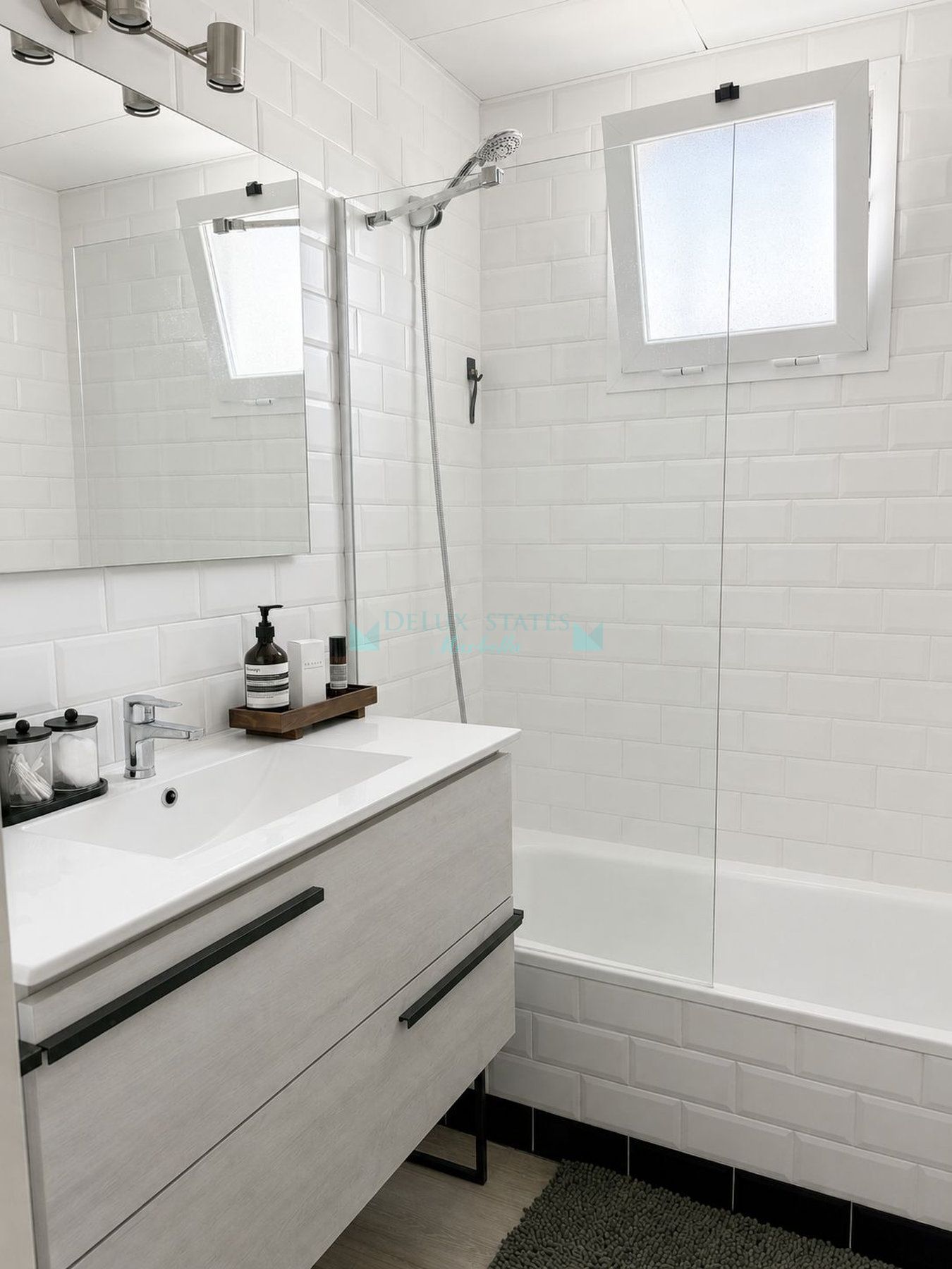 Penthouse for sale in Alcorrín, Manilva