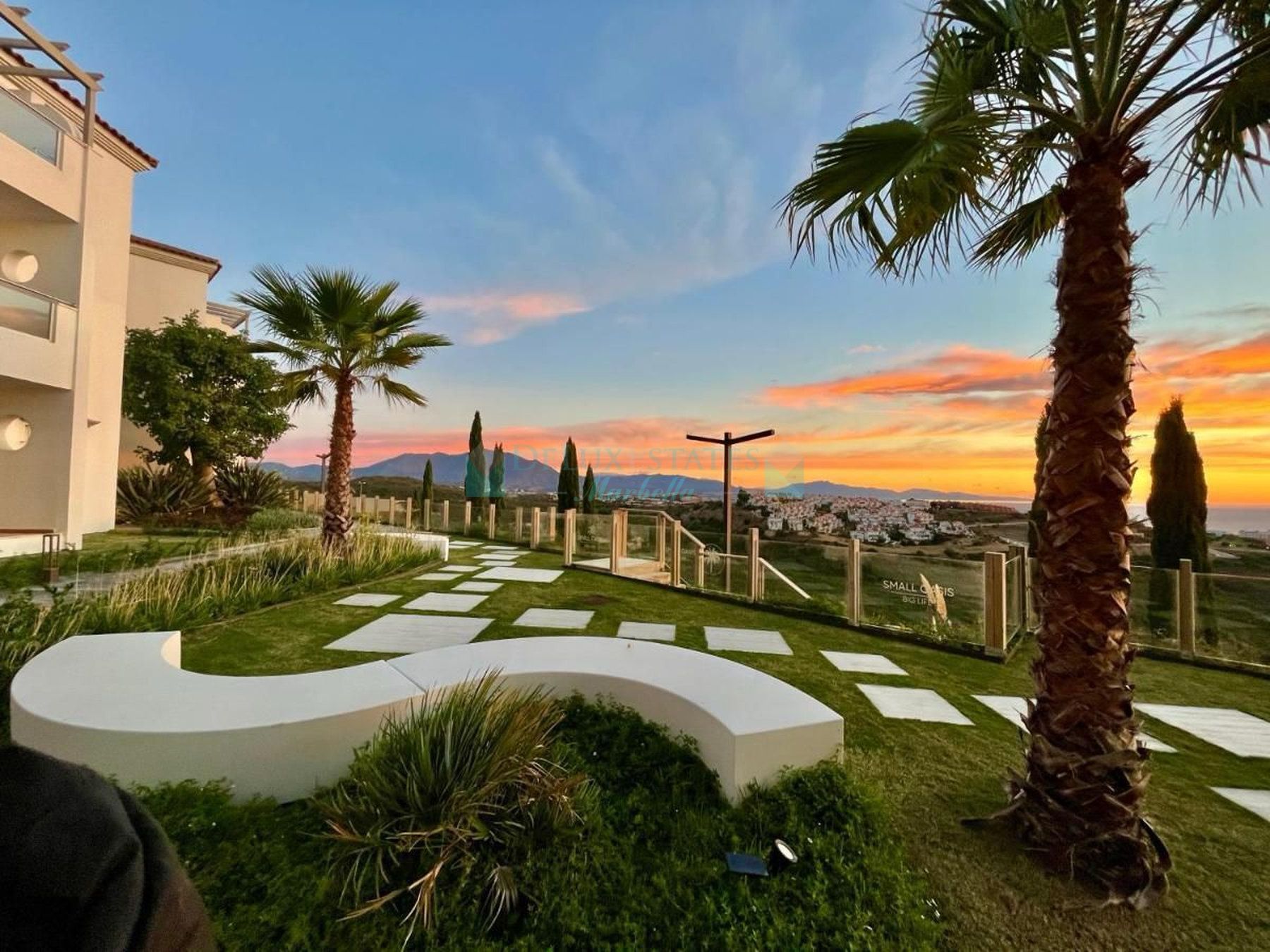 Penthouse for sale in Alcorrín, Manilva