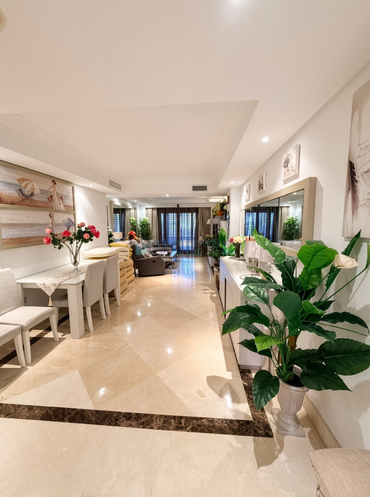 Apartamento Planta Baja en venta en Mar Azul, Estepona
