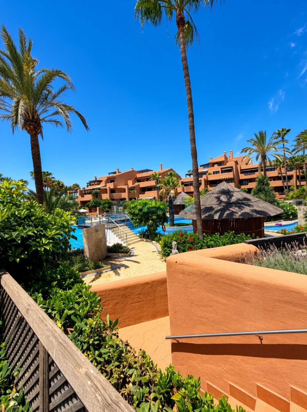Apartamento Planta Baja en venta en Mar Azul, Estepona