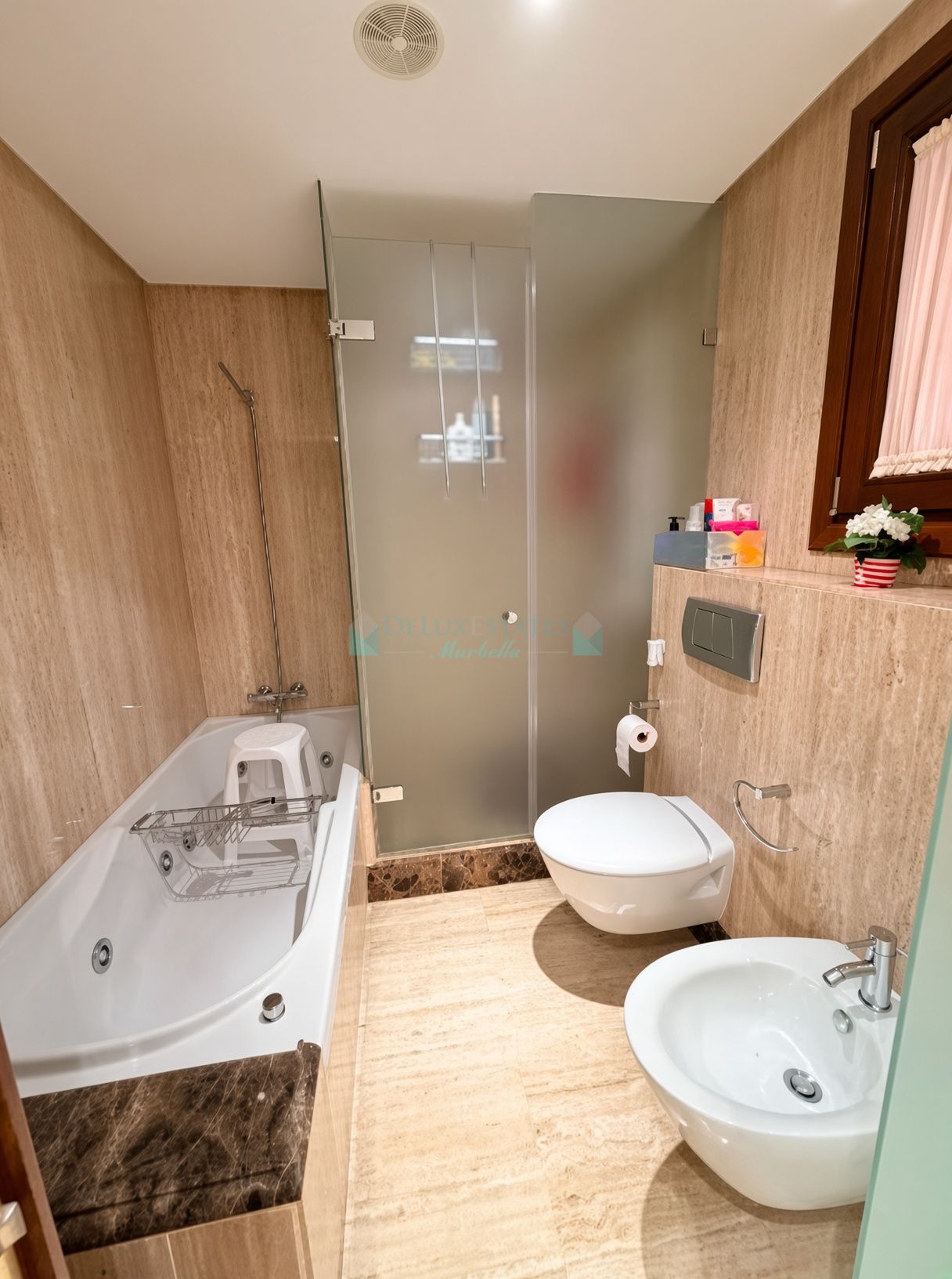 Apartamento Planta Baja en venta en Mar Azul, Estepona