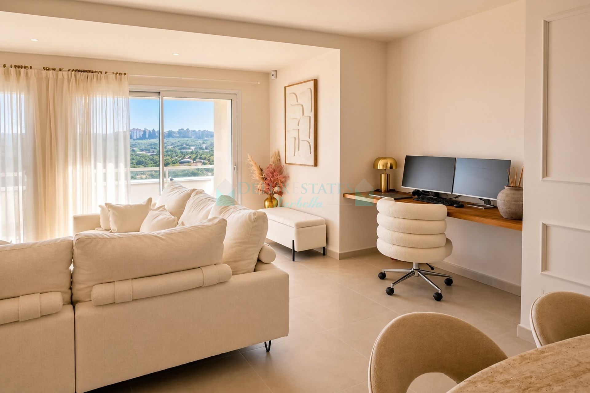 Apartamento en venta en Cancelada, Estepona