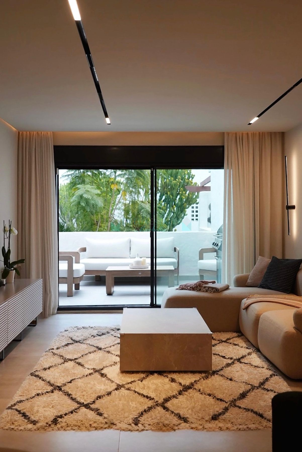 Apartamento Planta Baja en venta en La Maestranza, Nueva Andalucia