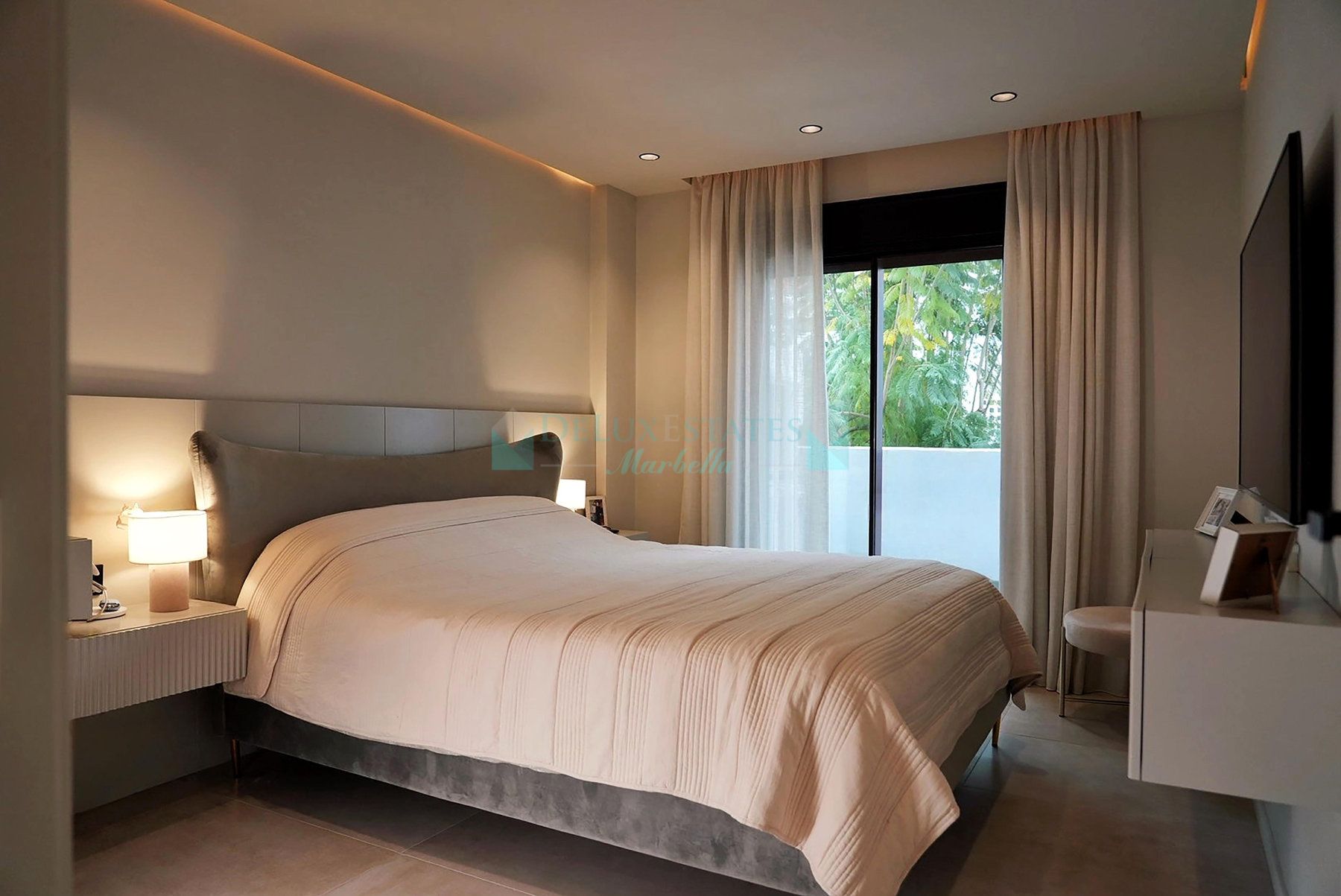 Apartamento Planta Baja en venta en La Maestranza, Nueva Andalucia