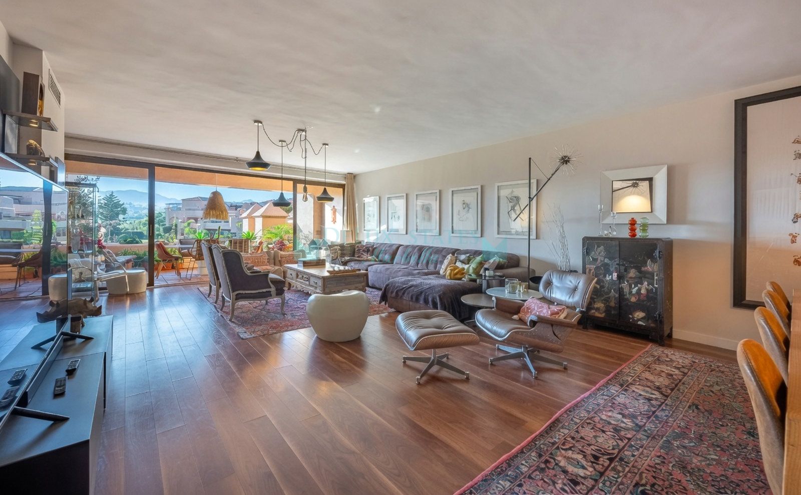Duplex Penthouse for sale in La Cartuja del Golf, Estepona
