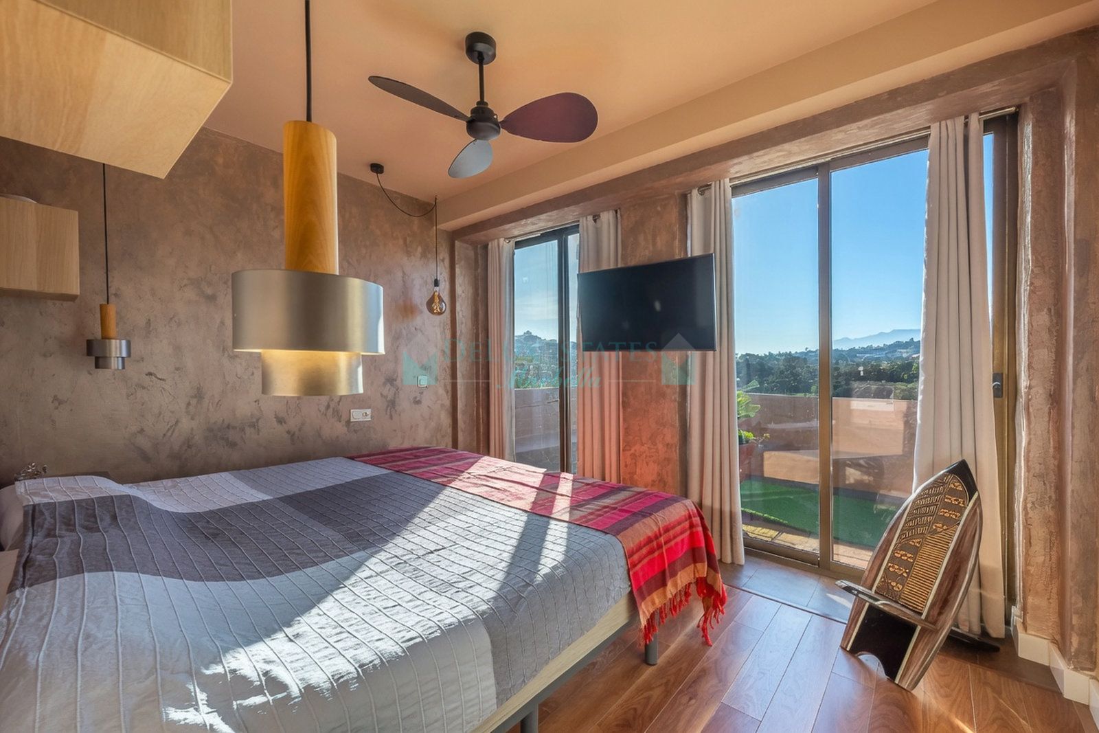 Duplex Penthouse for sale in La Cartuja del Golf, Estepona