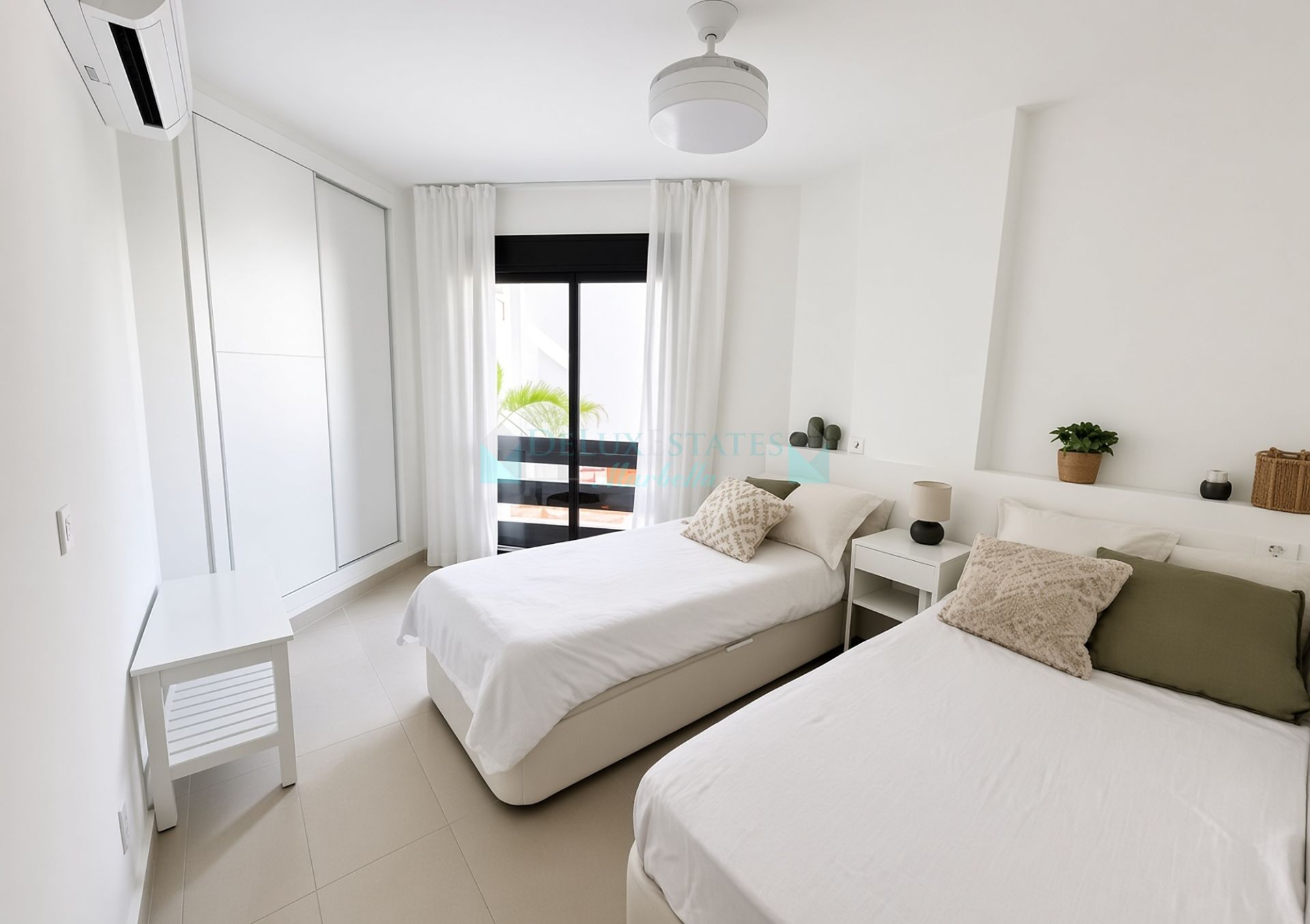 Apartment for sale in La Maestranza, Nueva Andalucia