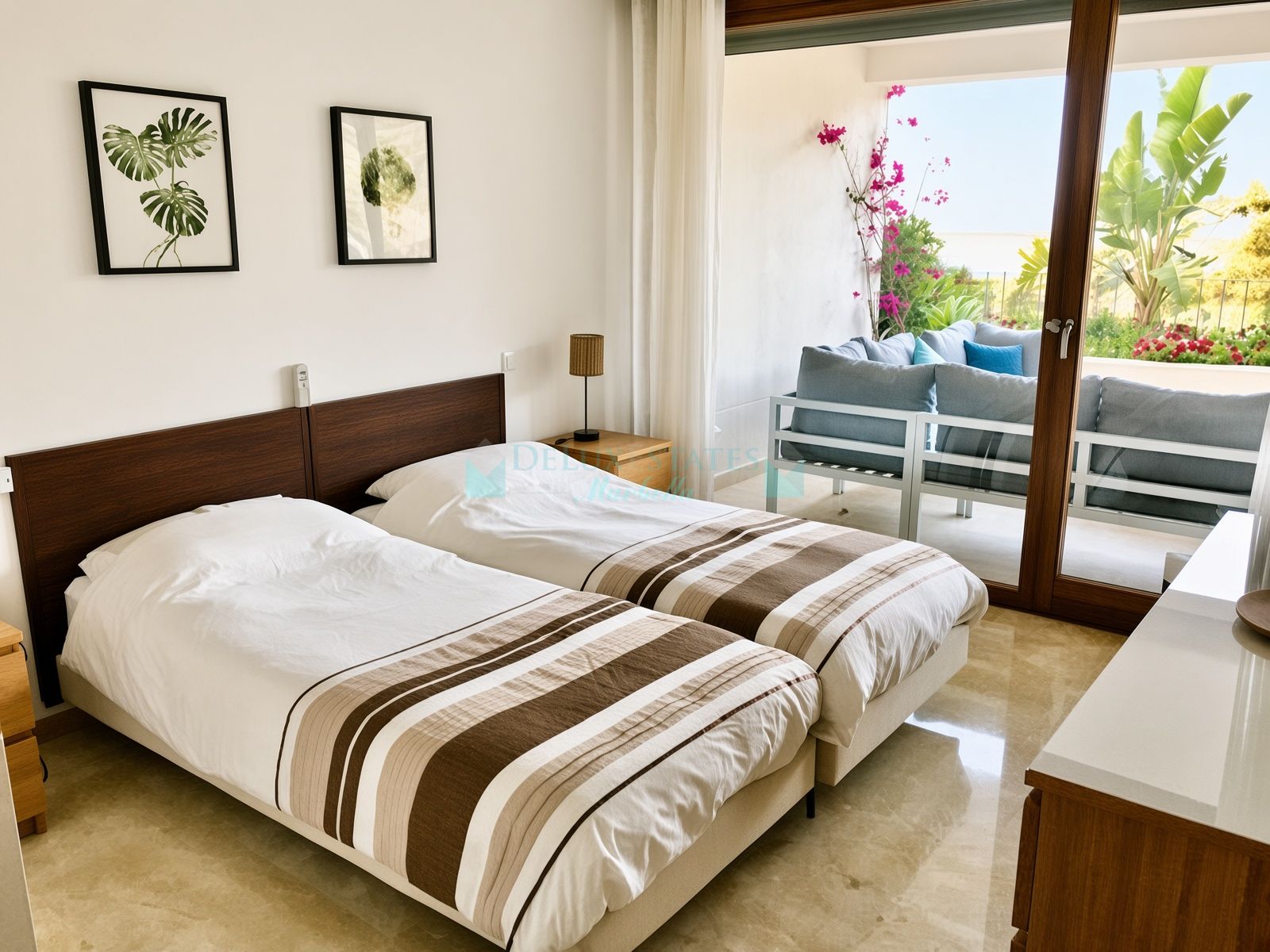 Apartamento en venta en Los Altos de los Monteros, Marbella Este