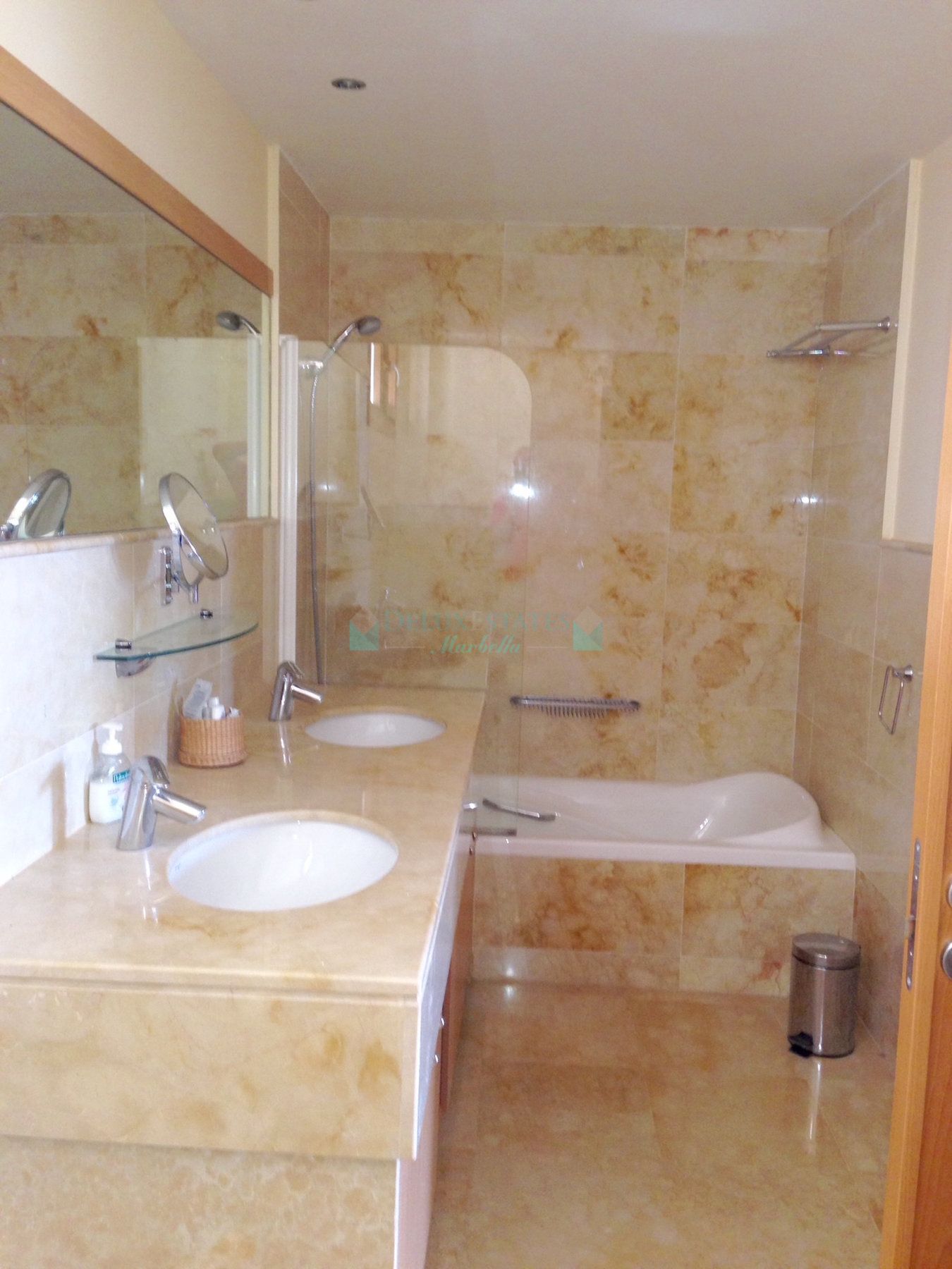 Apartment for sale in Los Altos de los Monteros, Marbella East