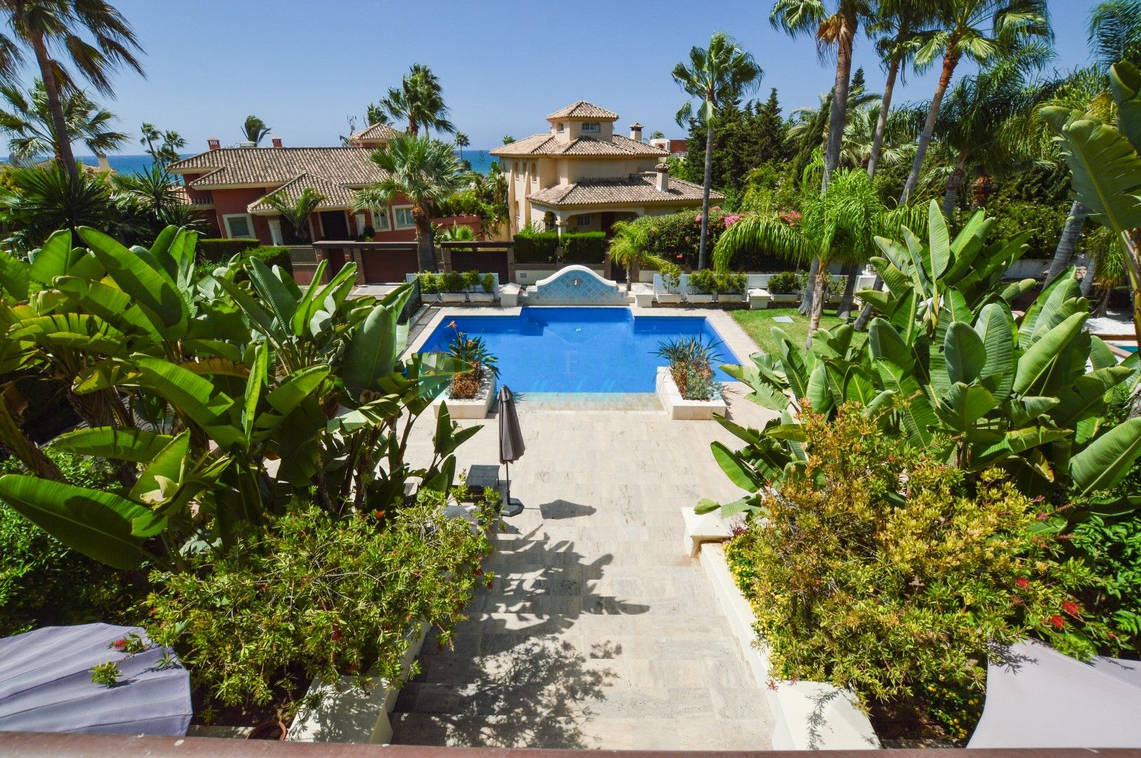 Villa en venta en Costabella, Marbella Este