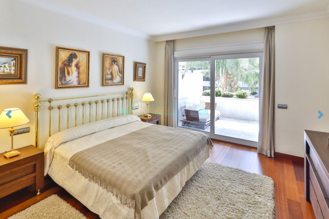 Apartment for rent in Marbella - Puerto Banus