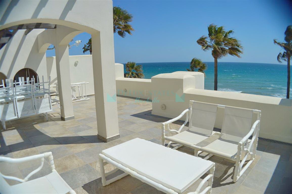 Photo Gallery - Beautiful frontline beach semi-detached house for sale in New Golden Mile, Estepona, Costa del Sol