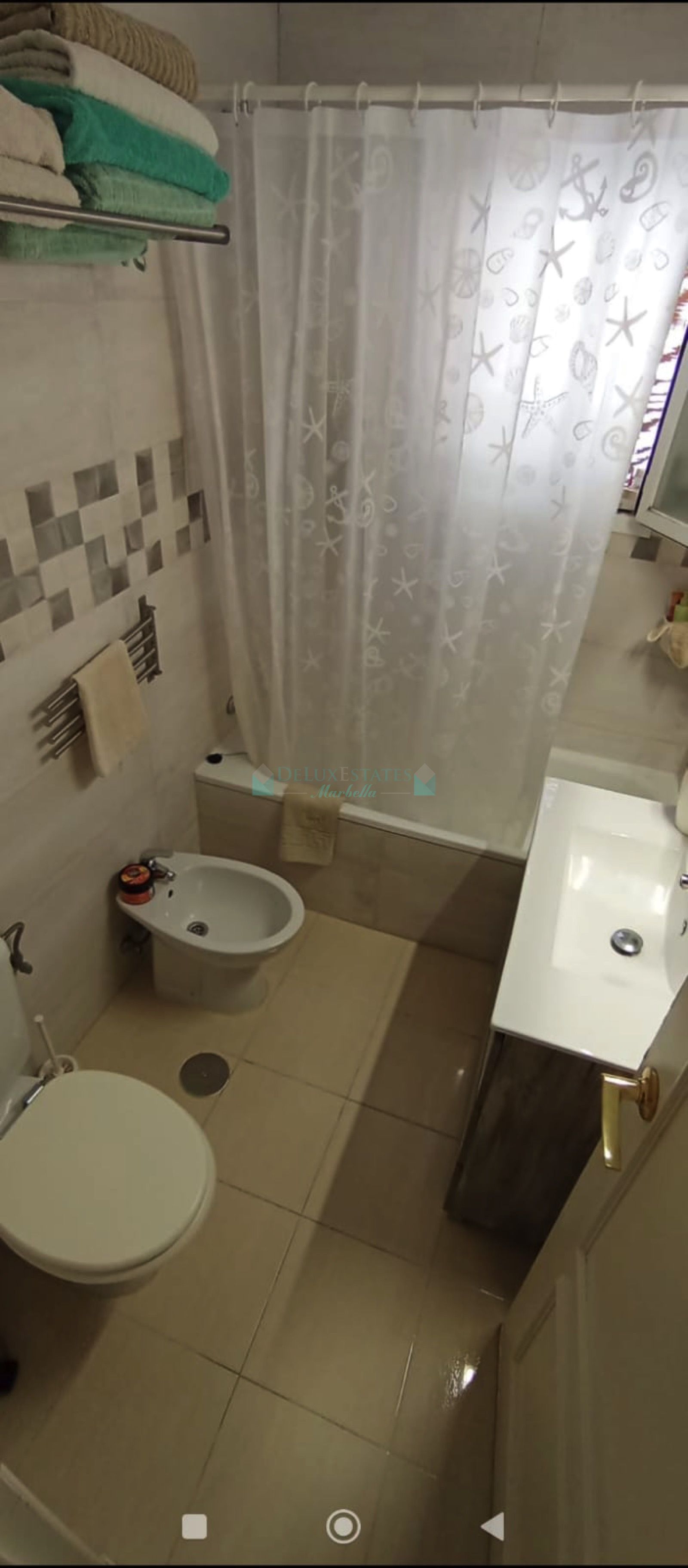 Town House for sale in Lindasol, Marbella East