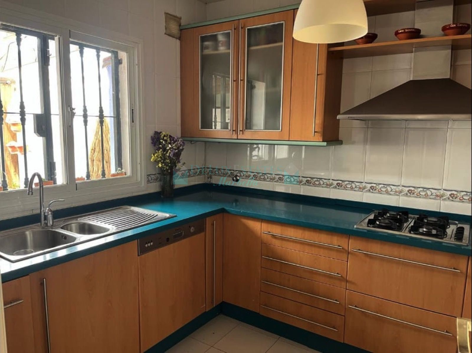 Town House for sale in Lindasol, Marbella East