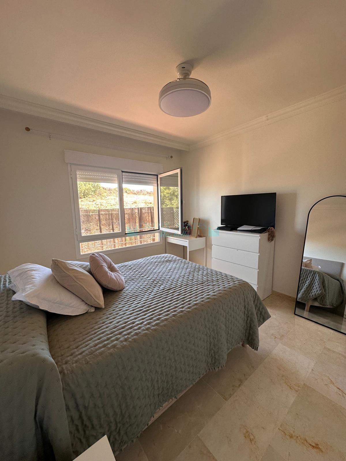 Apartamento Planta Baja en venta en La Duquesa, Manilva