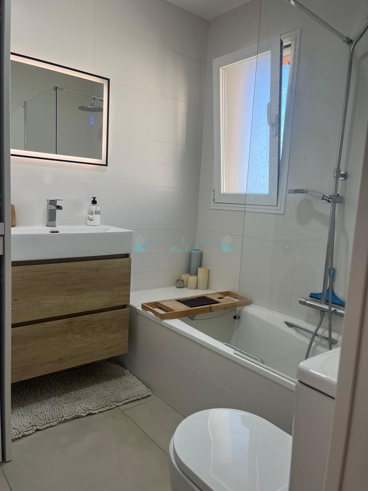 Apartamento en venta en Estepona Puerto, Estepona
