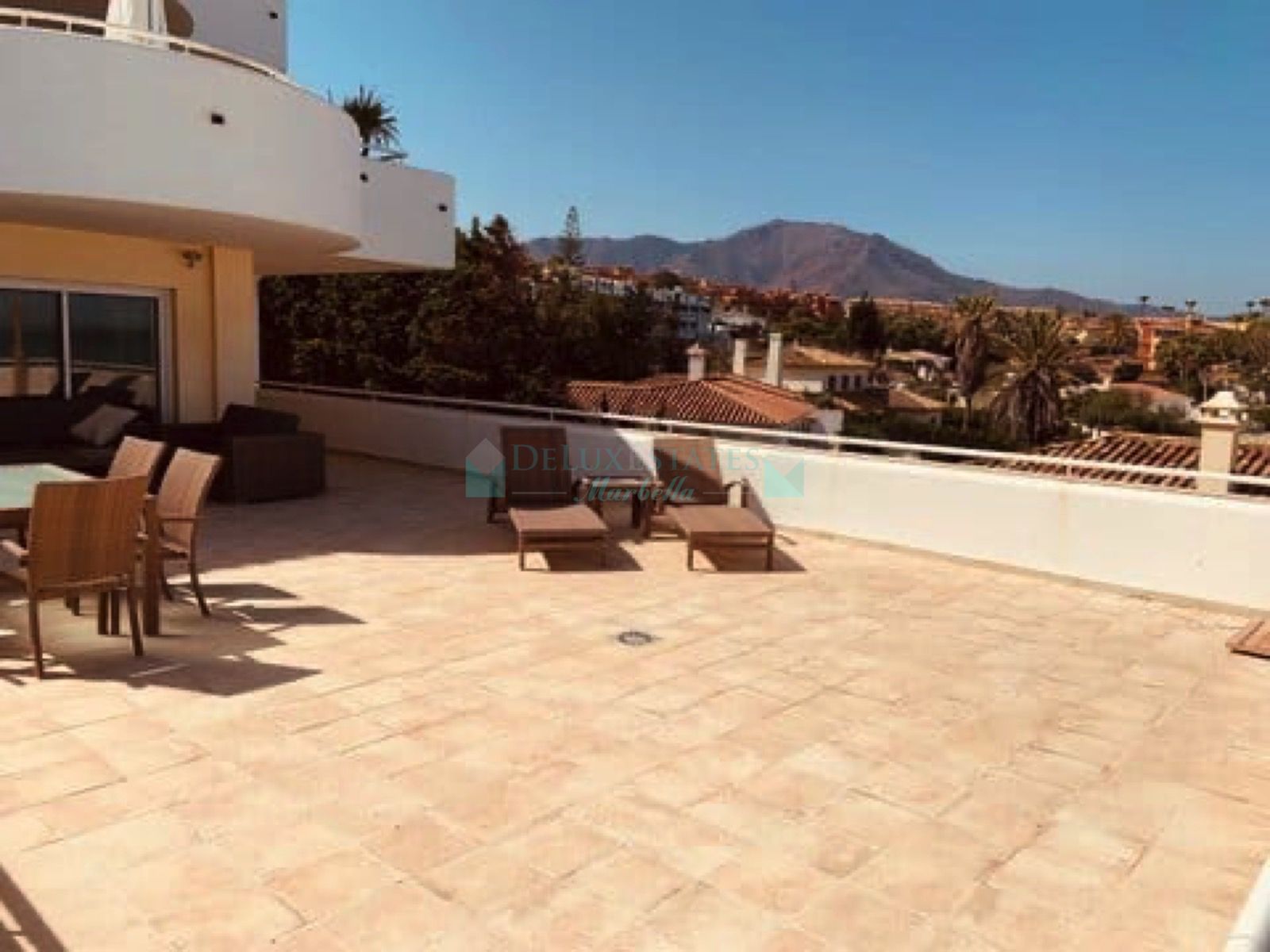 Apartamento Planta Baja en venta en Buenas Noches, Estepona