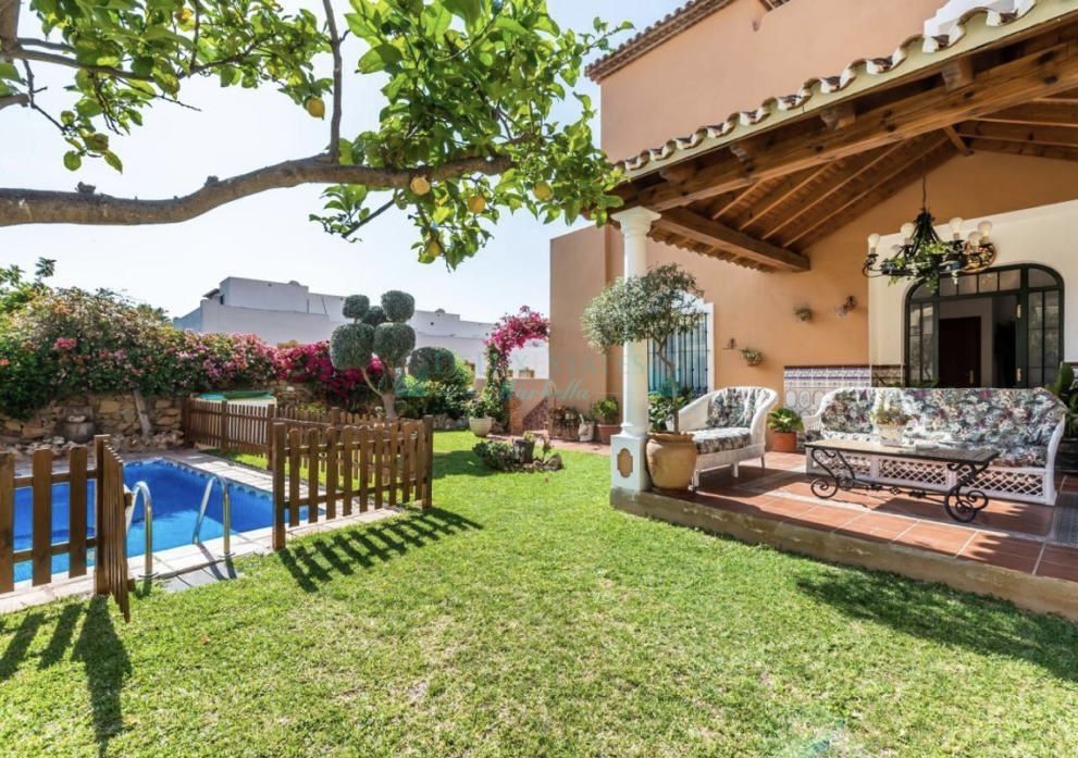 Semi Detached House for rent in Bello Horizonte, Marbella East