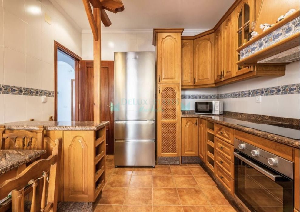 Semi Detached House for rent in Bello Horizonte, Marbella East