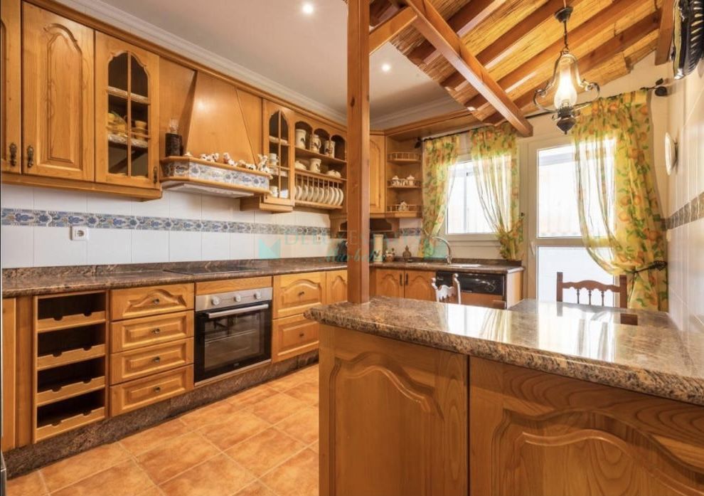 Semi Detached House for rent in Bello Horizonte, Marbella East