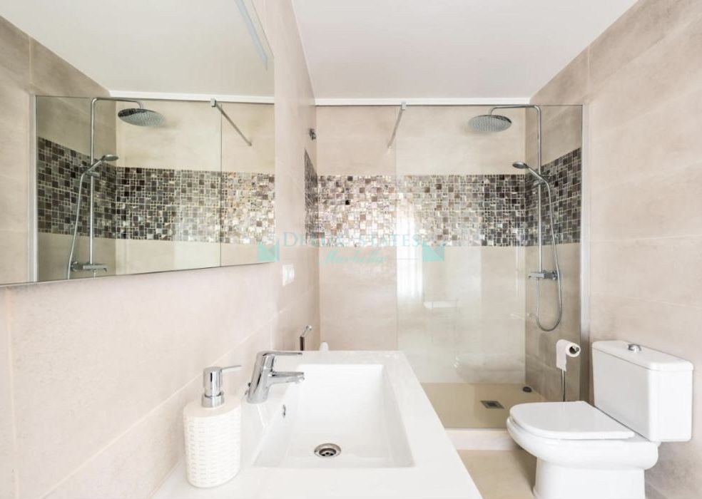 Semi Detached House for rent in Bello Horizonte, Marbella East