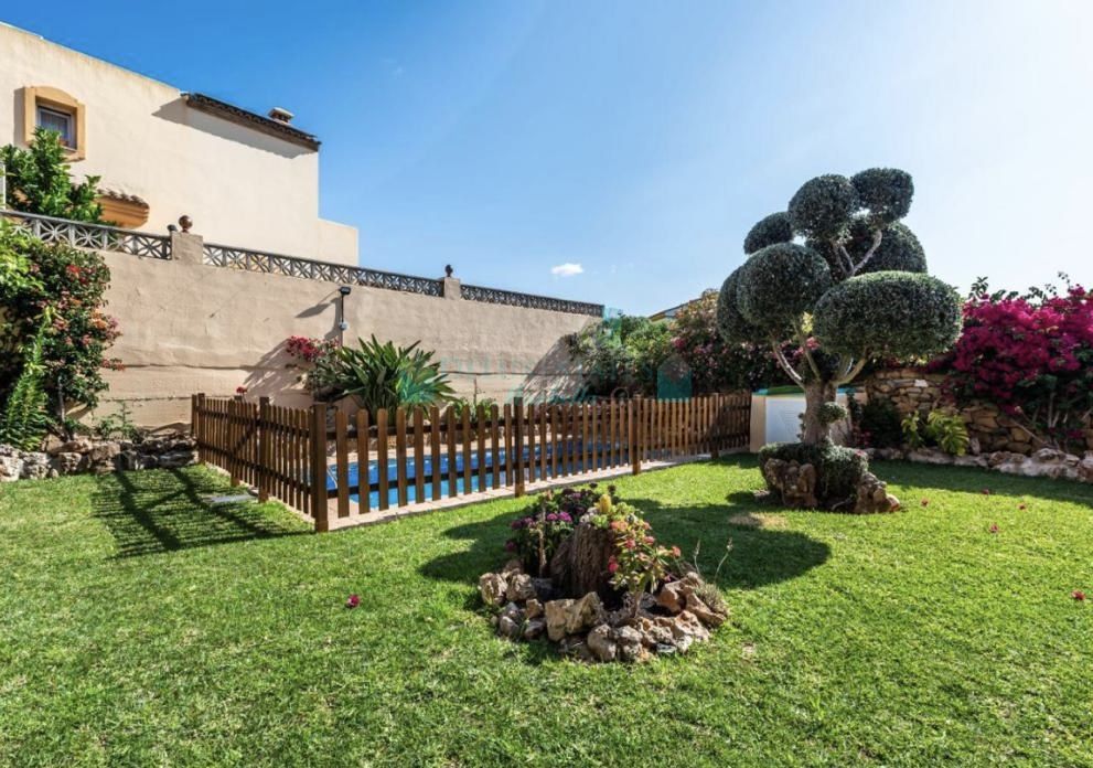 Semi Detached House for rent in Bello Horizonte, Marbella East