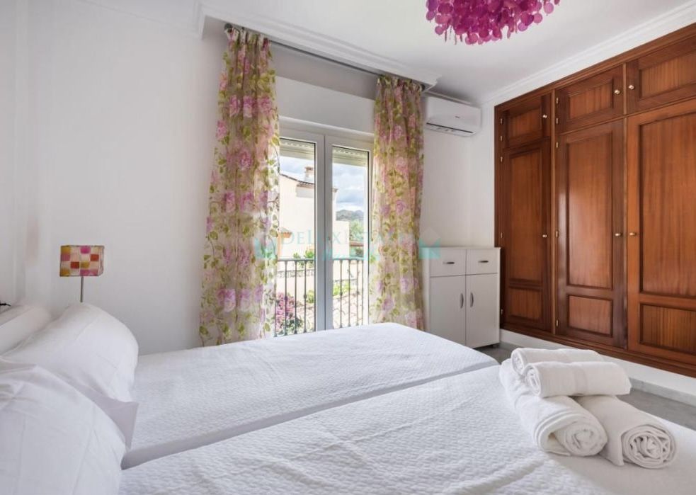 Semi Detached House for rent in Bello Horizonte, Marbella East