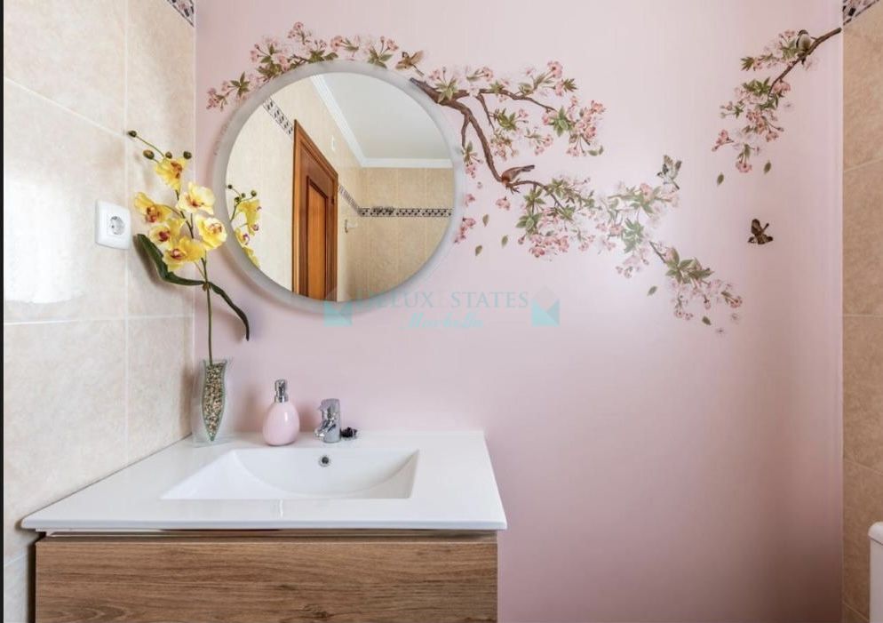 Semi Detached House for rent in Bello Horizonte, Marbella East