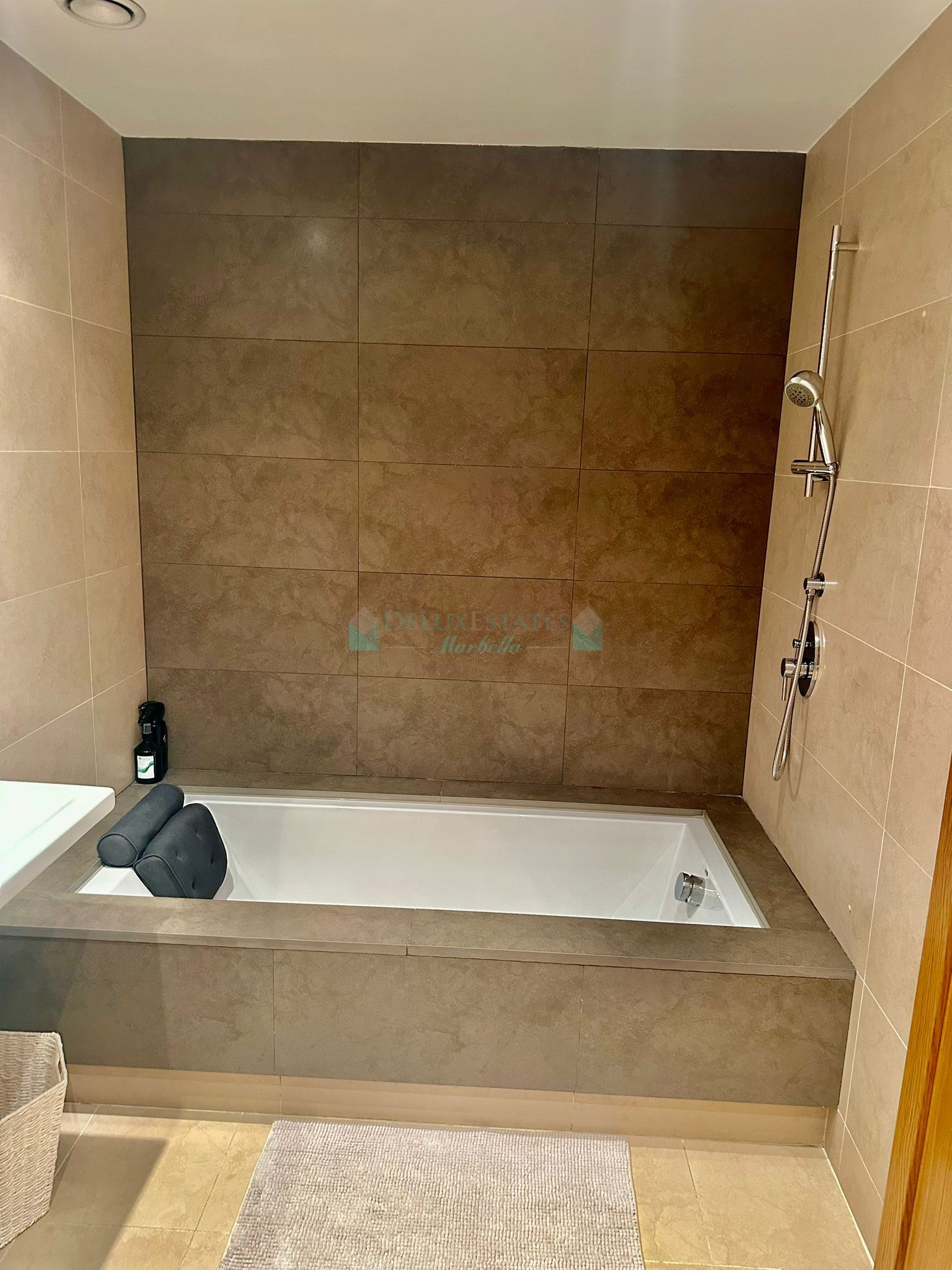 Apartment for rent in Sotoserena, Estepona