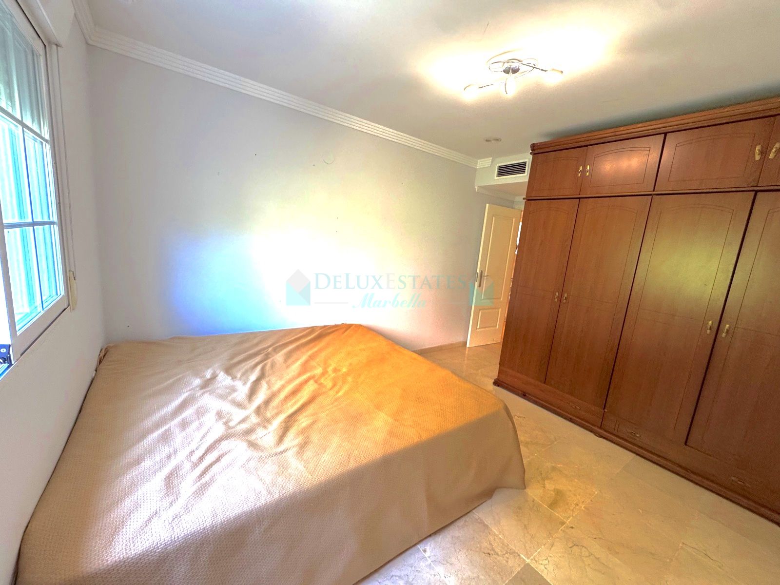 Apartment for sale in Las Lomas de Rio Real, Marbella East