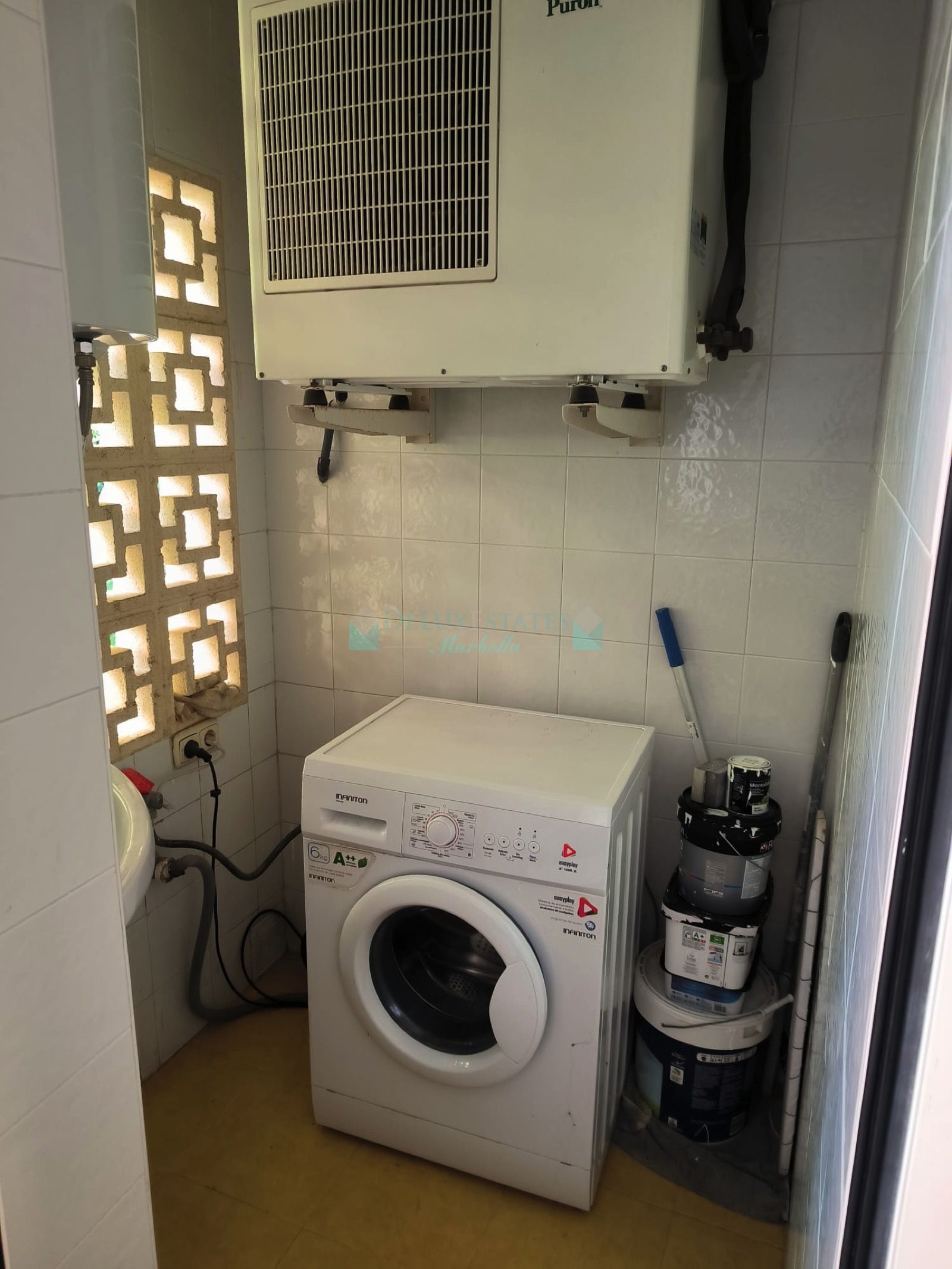 Apartment for sale in Las Lomas de Rio Real, Marbella East