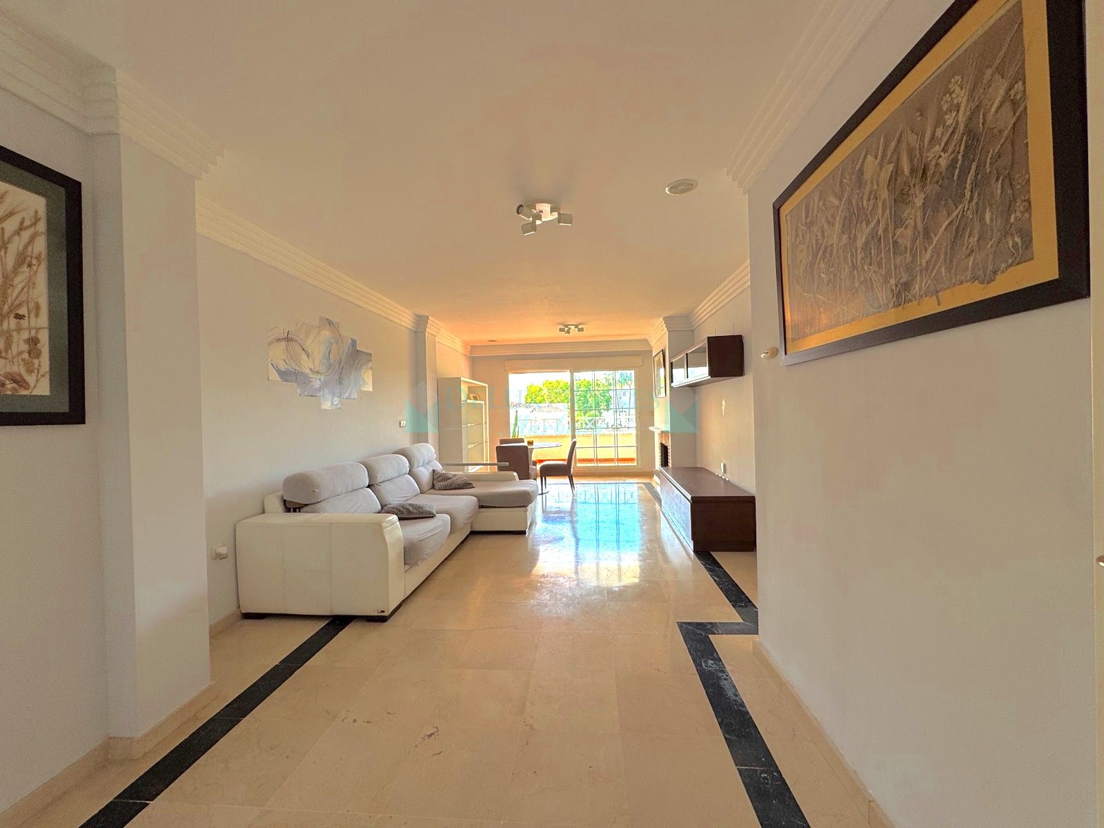 Apartment for sale in Las Lomas de Rio Real, Marbella East