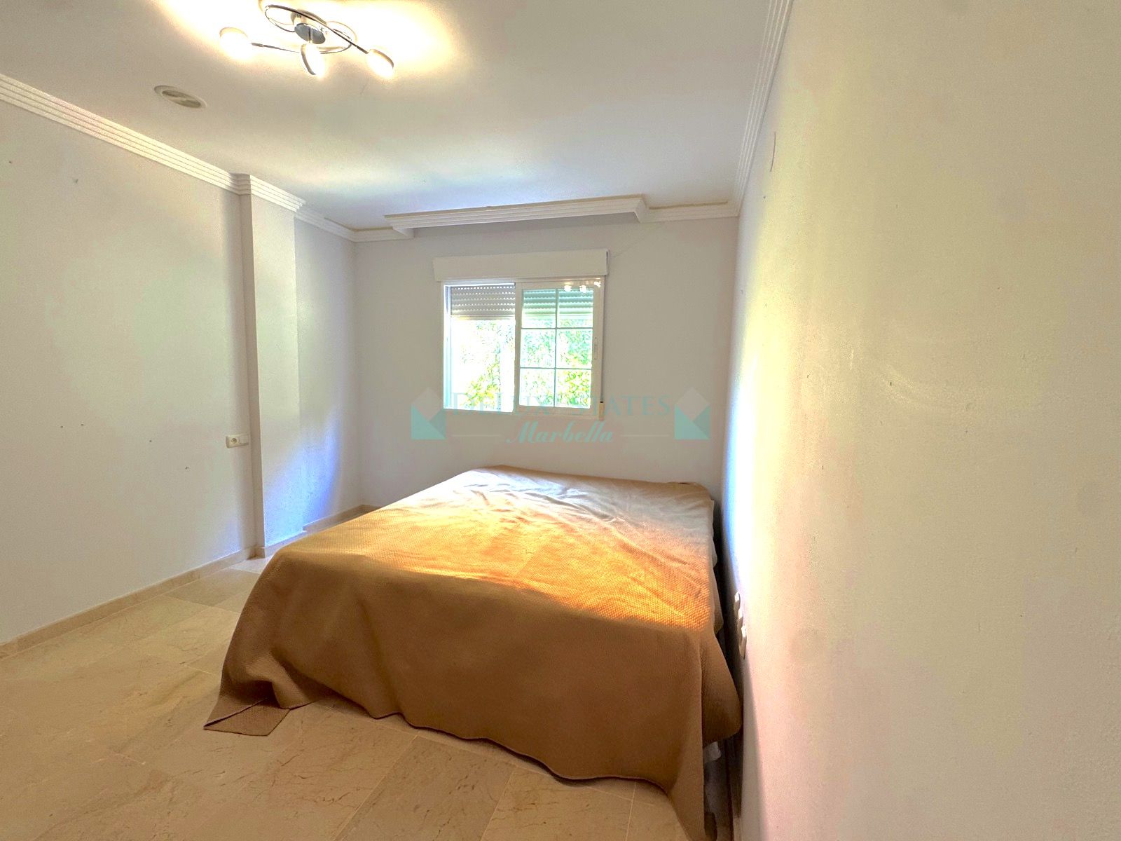 Apartment for sale in Las Lomas de Rio Real, Marbella East