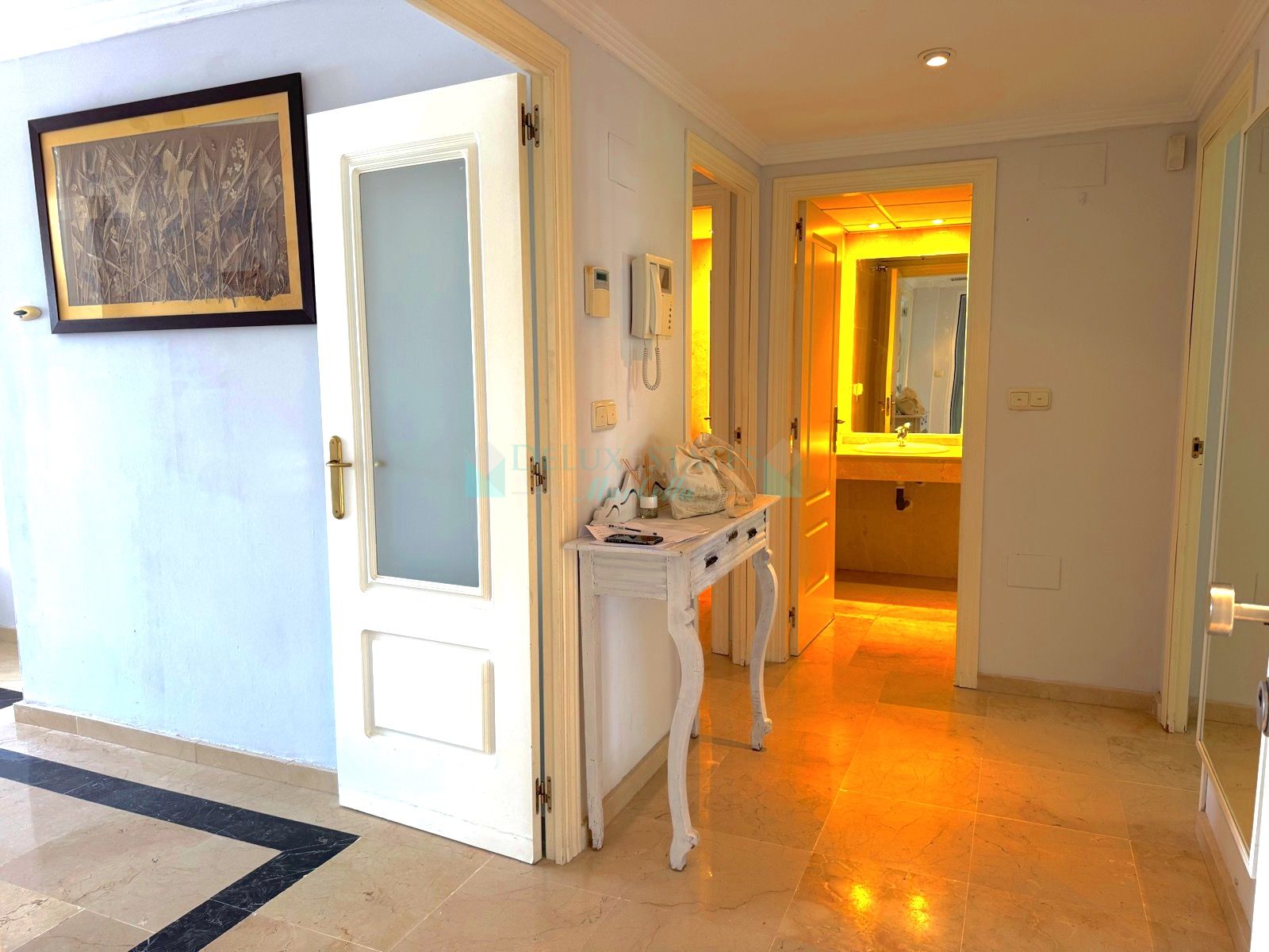 Apartment for sale in Las Lomas de Rio Real, Marbella East