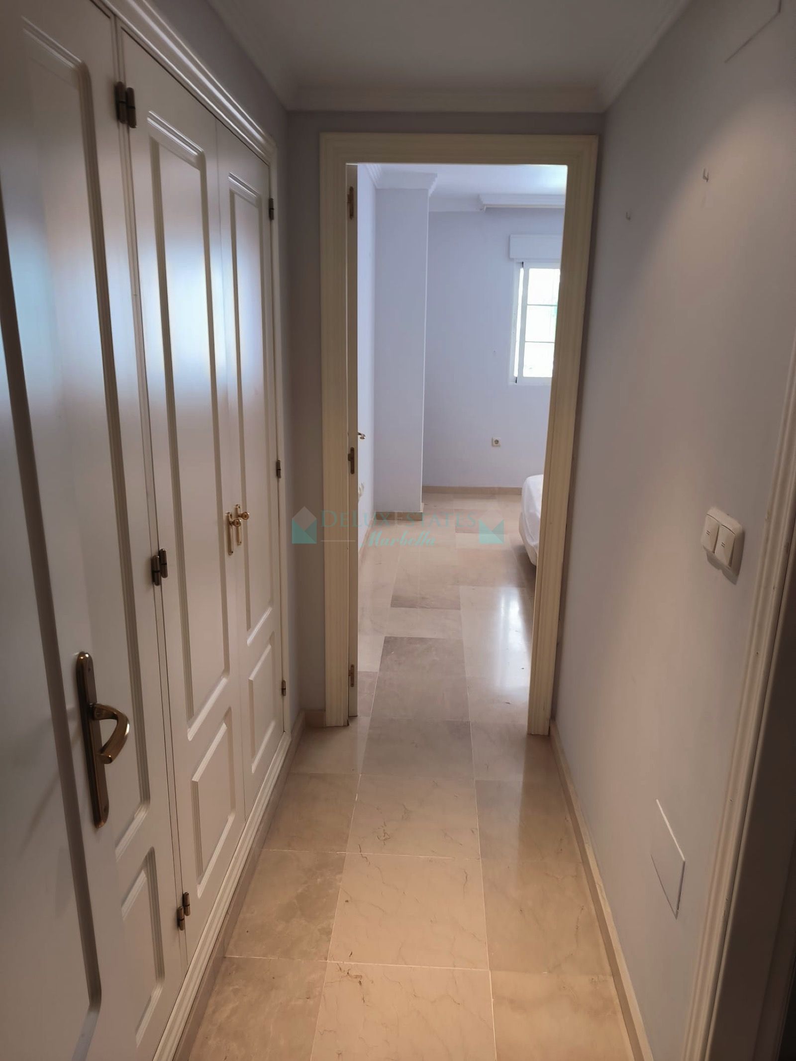 Apartment for sale in Las Lomas de Rio Real, Marbella East