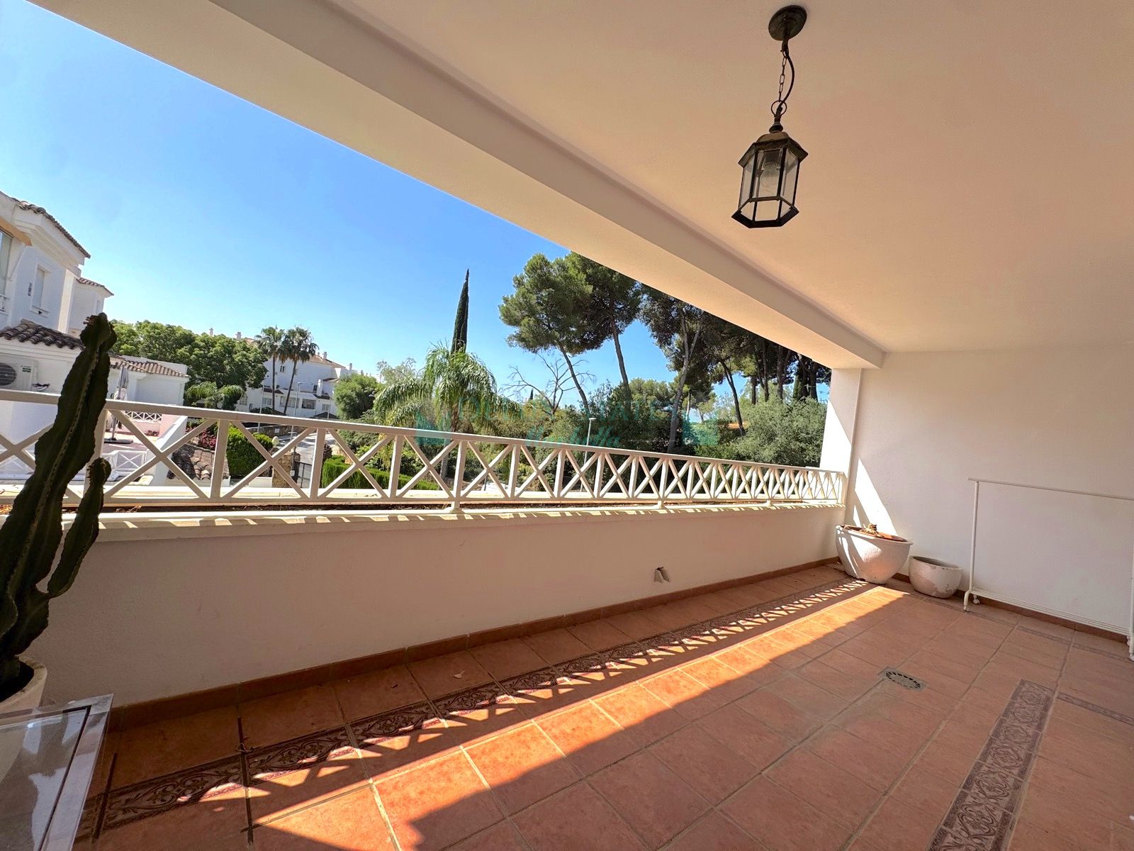 Apartment for sale in Las Lomas de Rio Real, Marbella East