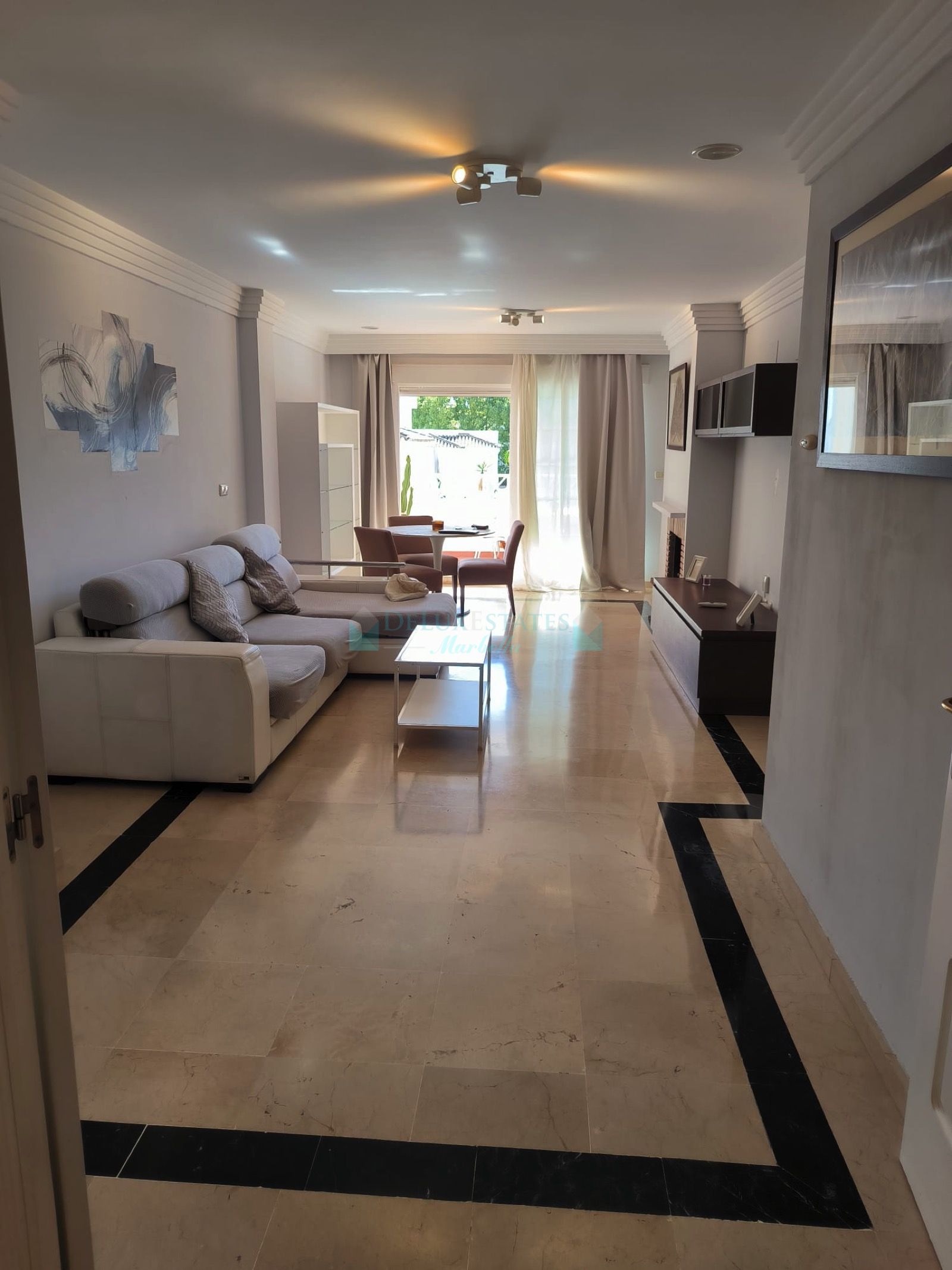 Apartment for sale in Las Lomas de Rio Real, Marbella East