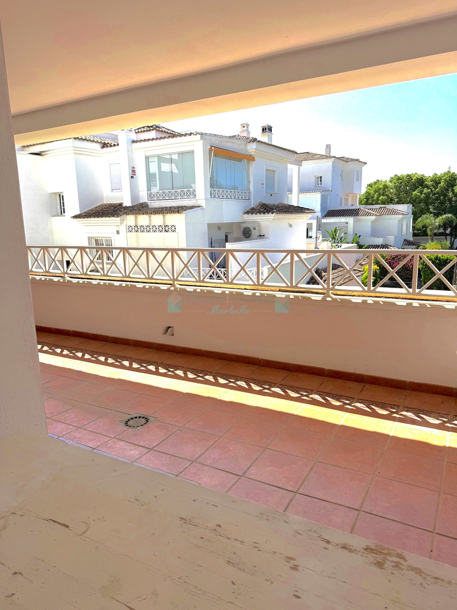 Apartment for sale in Las Lomas de Rio Real, Marbella East