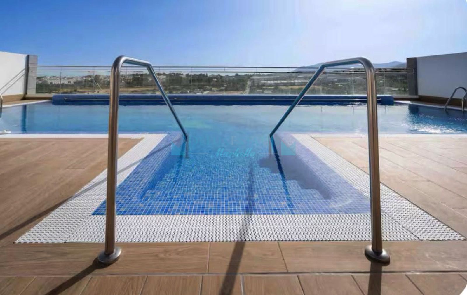 Ground Floor Apartment for sale in Rodeo Alto, Nueva Andalucia