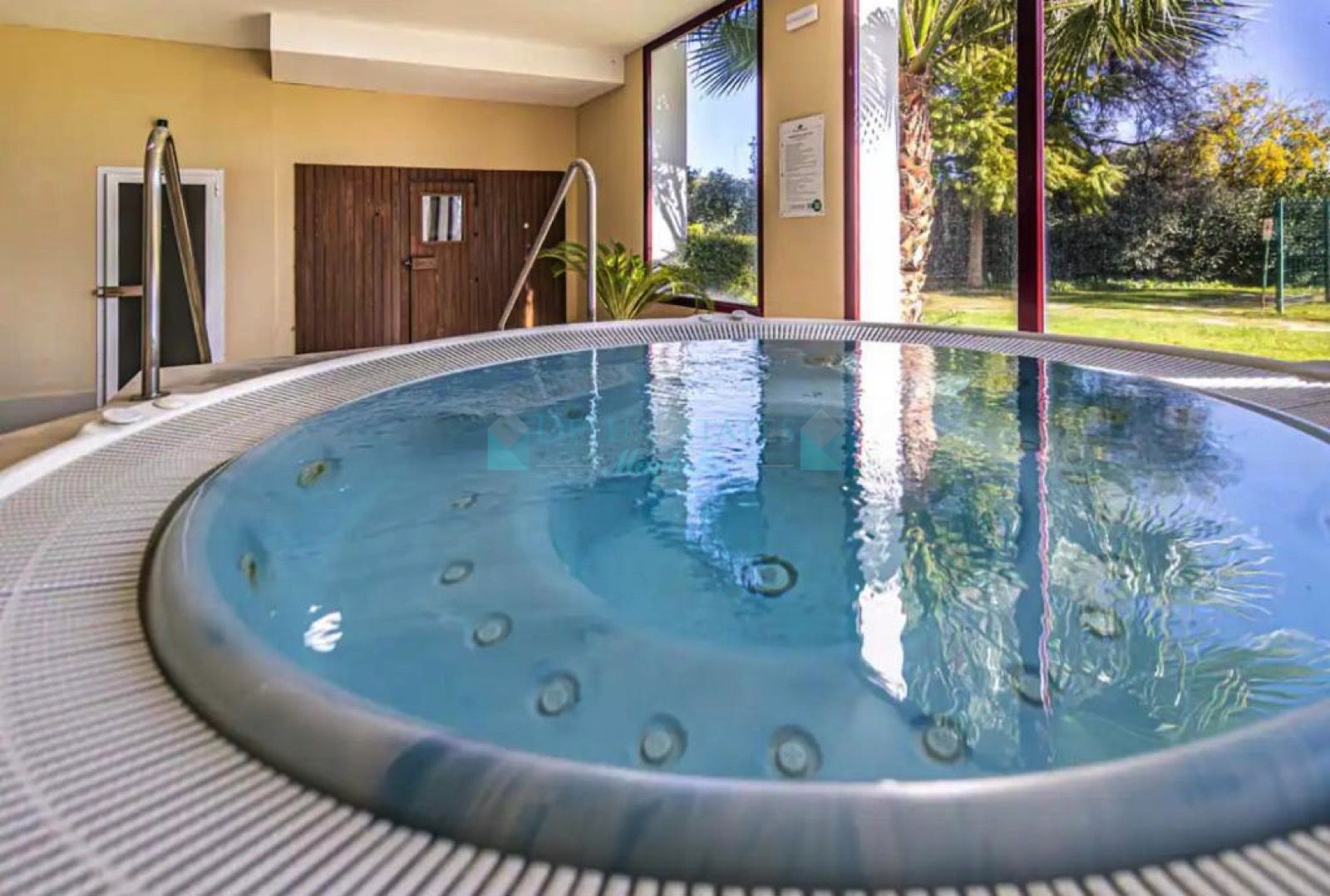 Apartamento en venta en Parque Botanico, Estepona