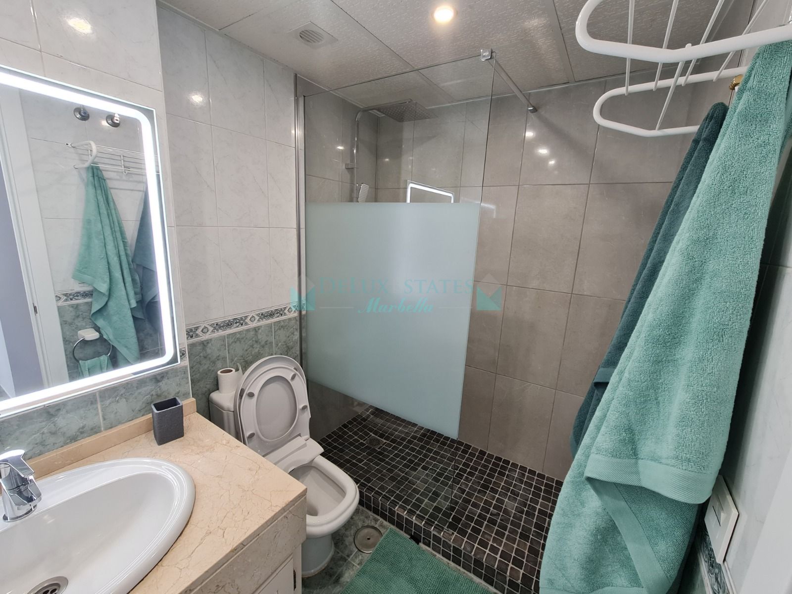 Apartment for sale in Rodeo Alto, Nueva Andalucia