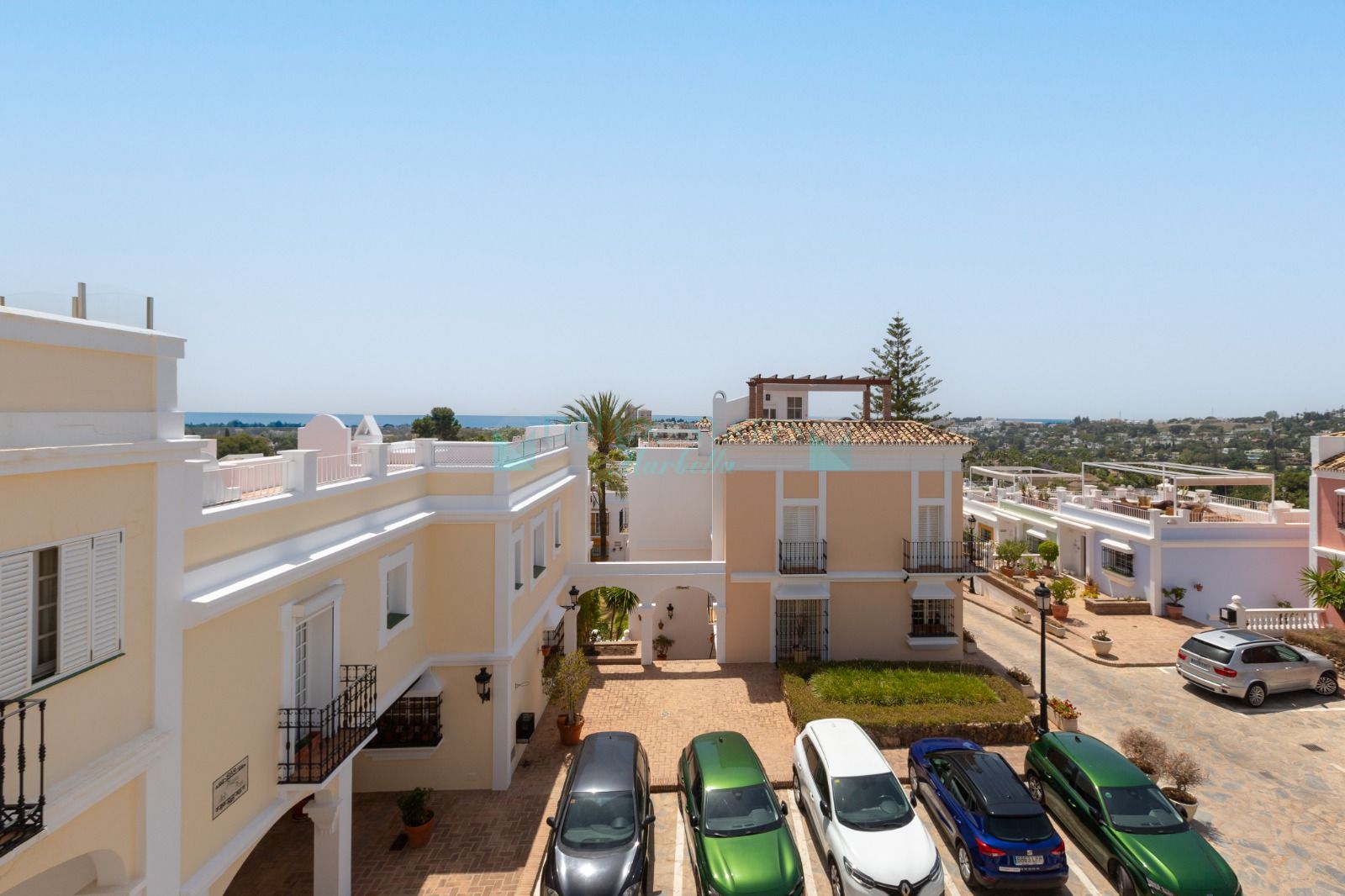 Duplex for rent in Aloha Pueblo, Nueva Andalucia