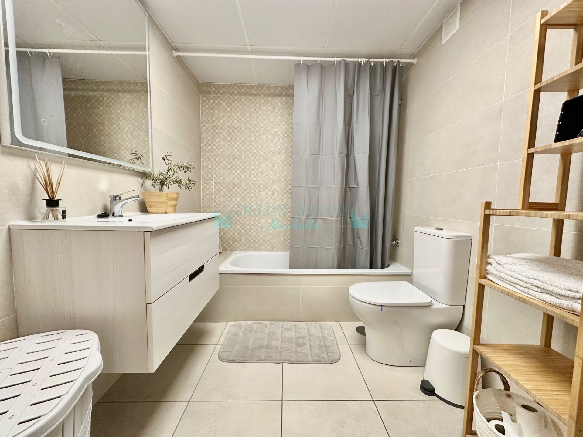 Apartment for sale in Nueva Andalucia