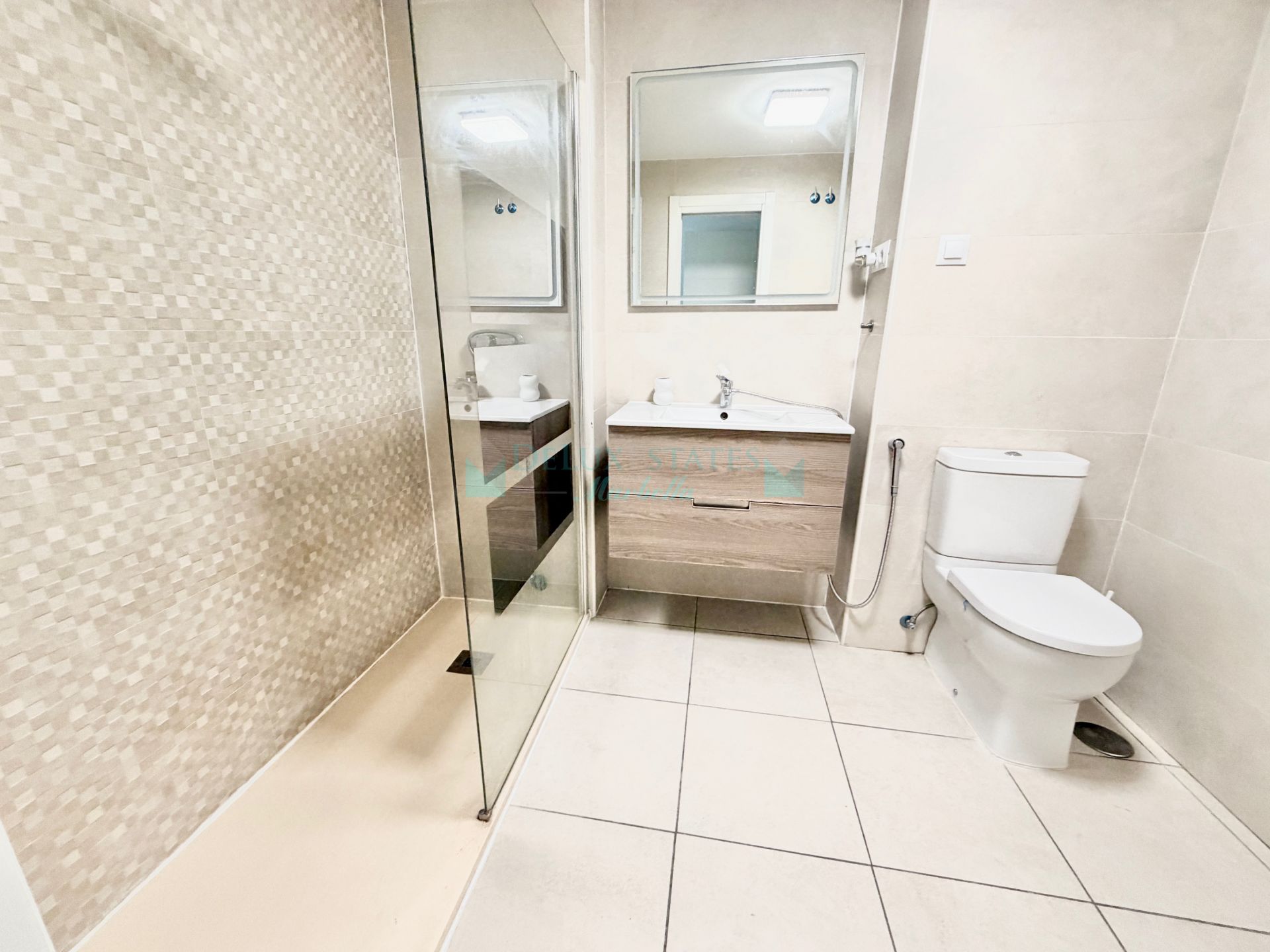 Apartamento en venta en Nueva Andalucia