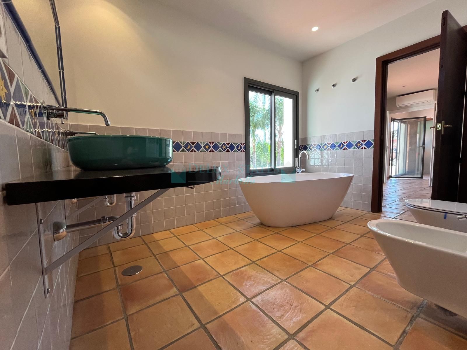 Casa en venta en Nagüeles, Marbella Golden Mile