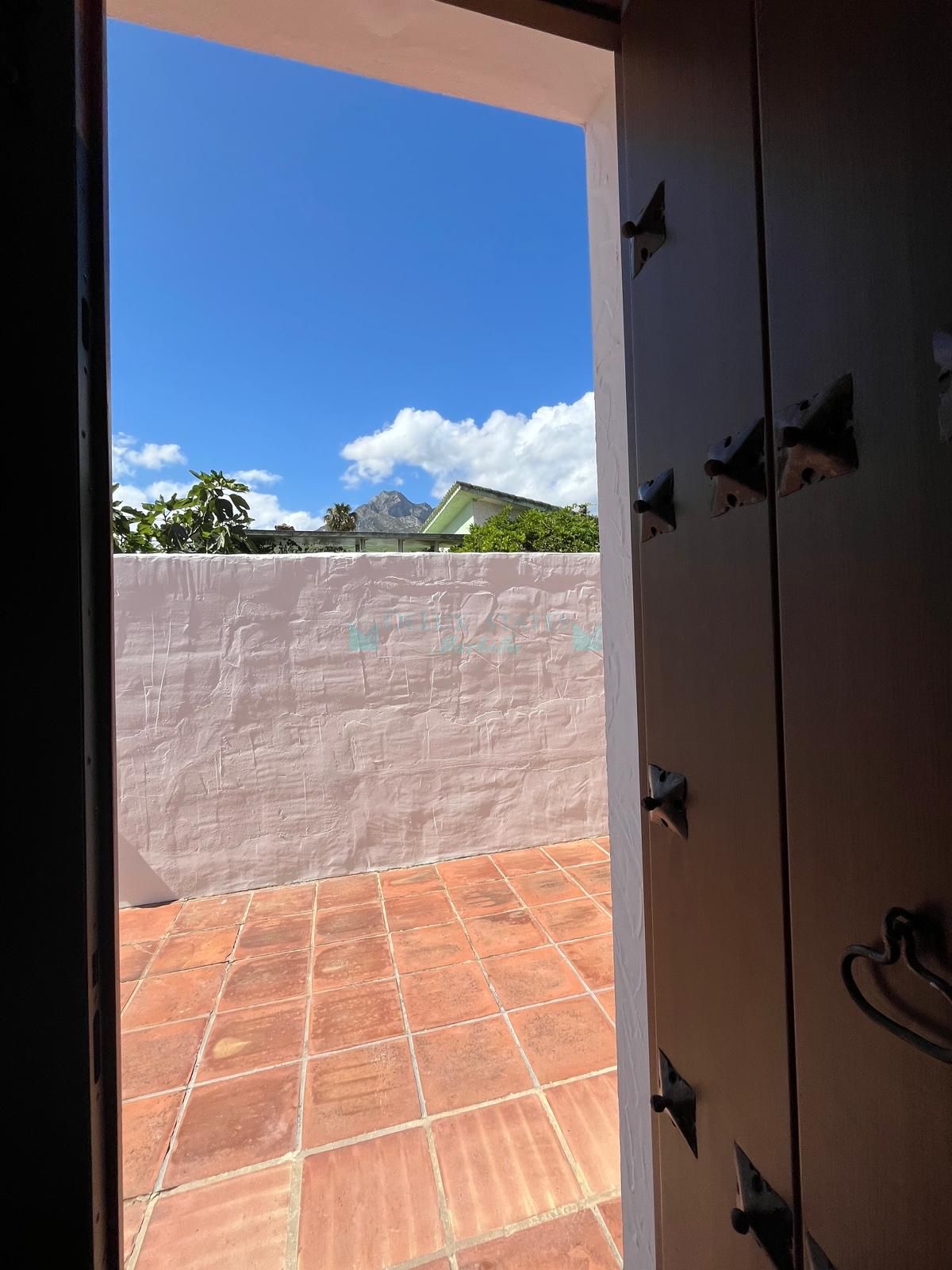 Casa en venta en Nagüeles, Marbella Golden Mile