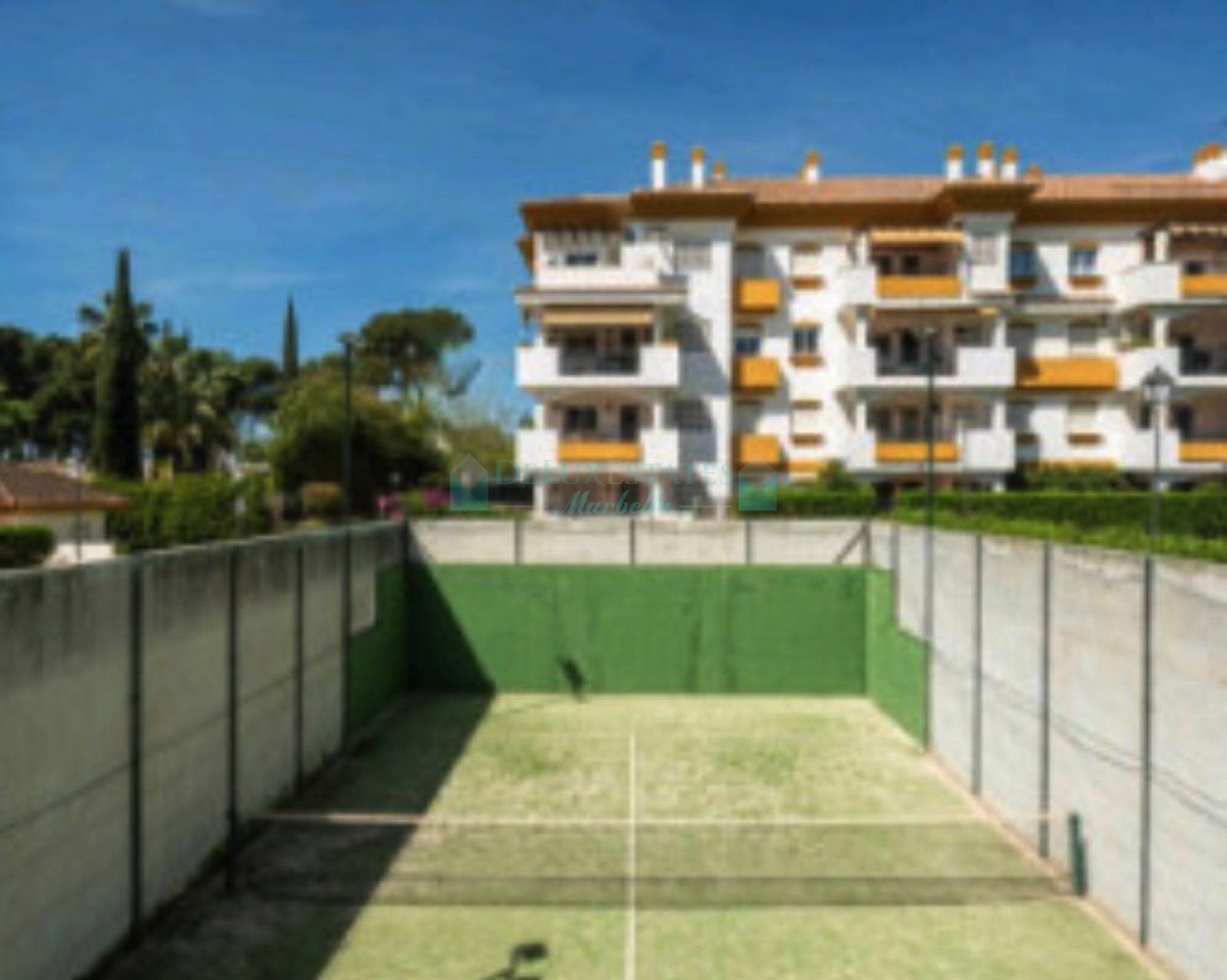 Apartamento en venta en La Carolina, Marbella Golden Mile