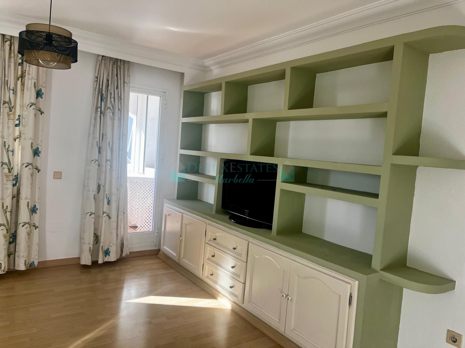 Apartamento en venta en La Carolina, Marbella Golden Mile